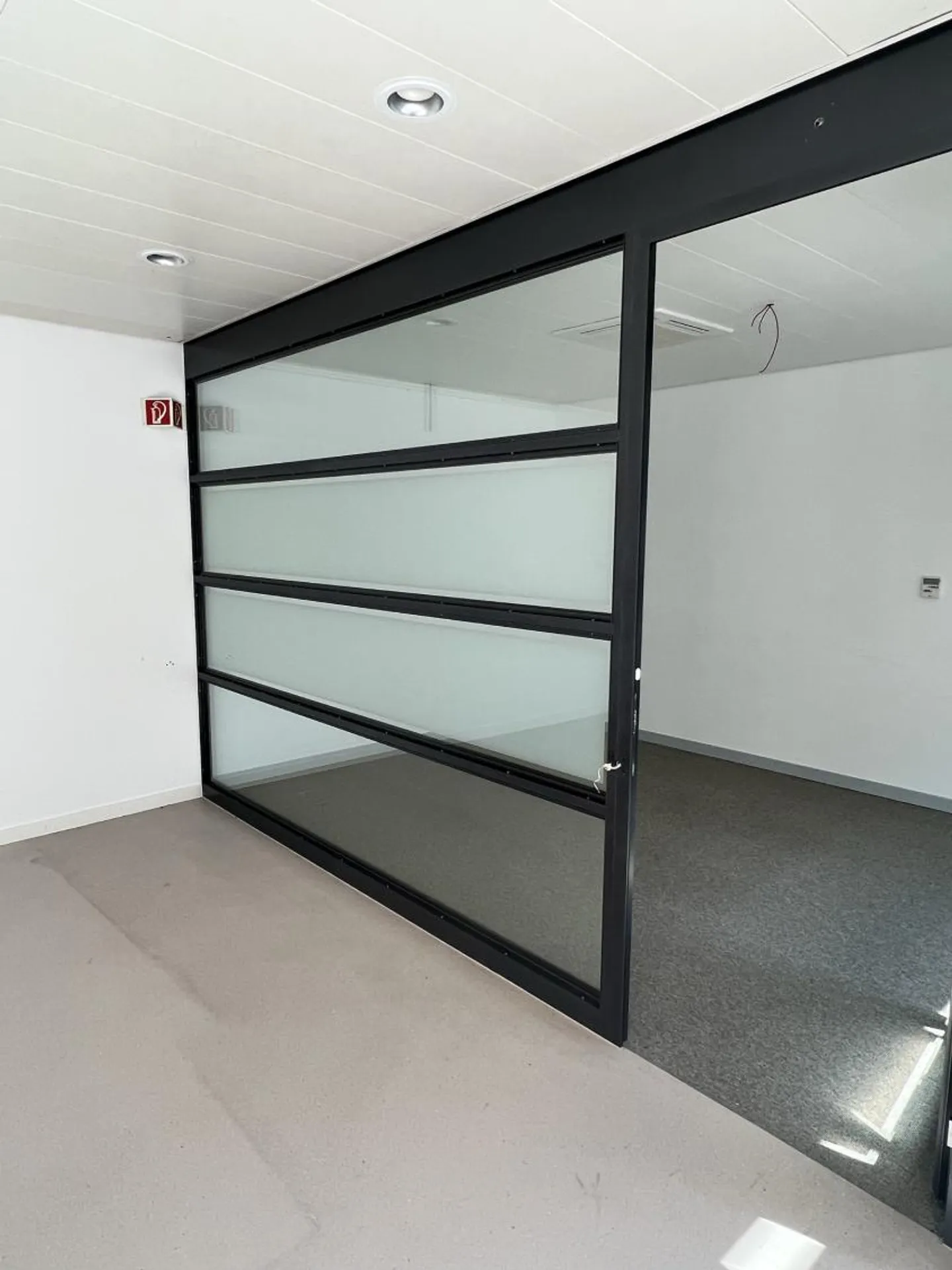 Commerce - Photo 8 of 14