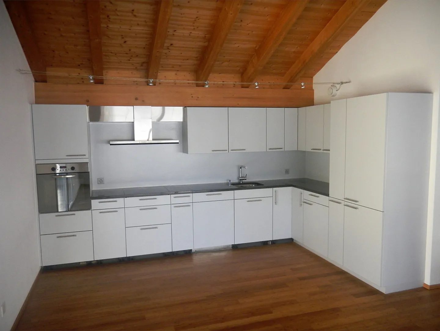 Maisonette penthouse de 5 1/2 pièces - Photo 4 sur 11