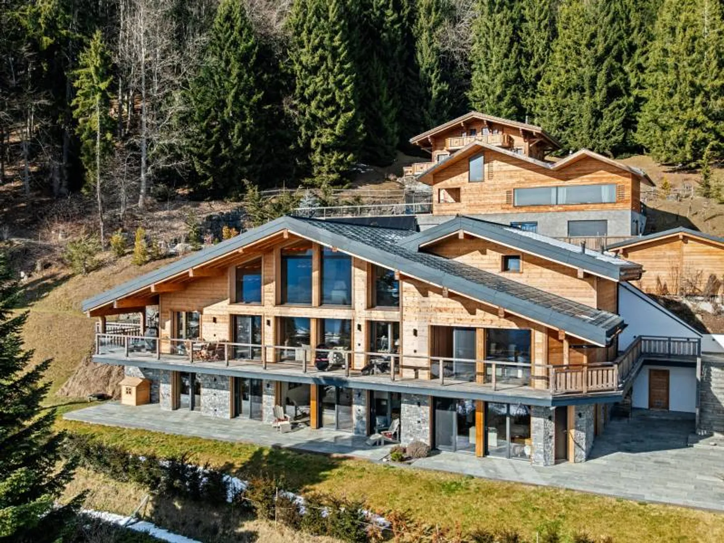 Luxury Chalet in Alpine Paradise - Photo 1 of 8