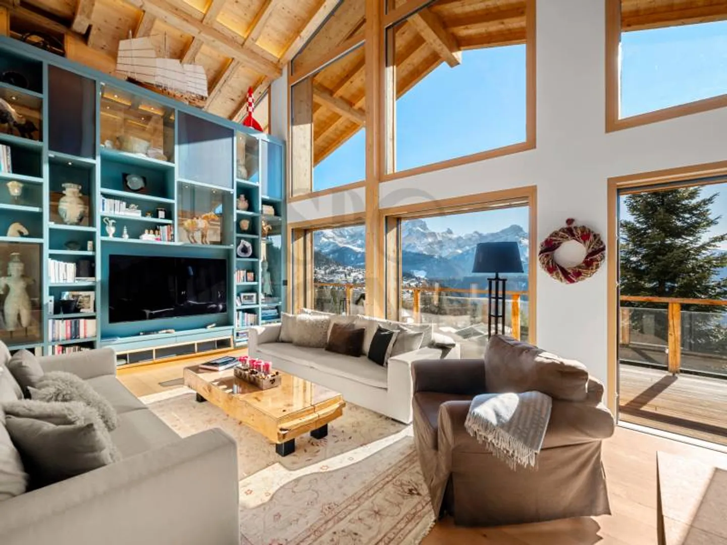 Luxury Chalet in Alpine Paradise - Photo 2 of 8