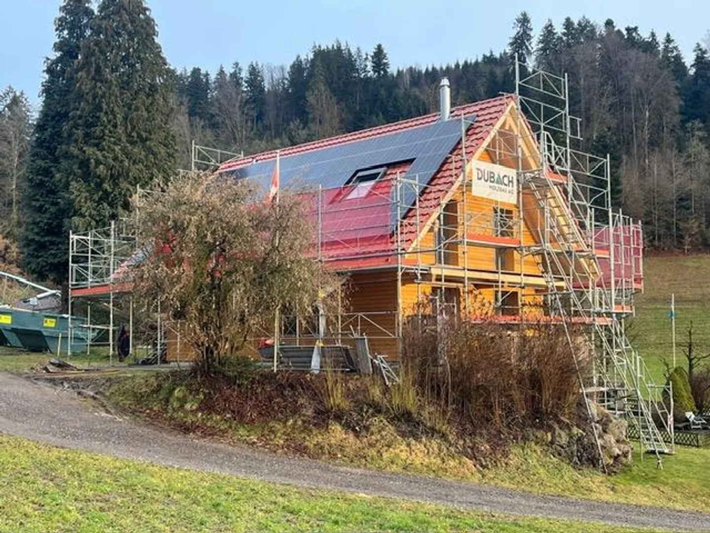 Casa unifamiliare 5.5 camere (Stöckli) accogliente e recentemente ristrutturata nel verde - Foto 1 di 12