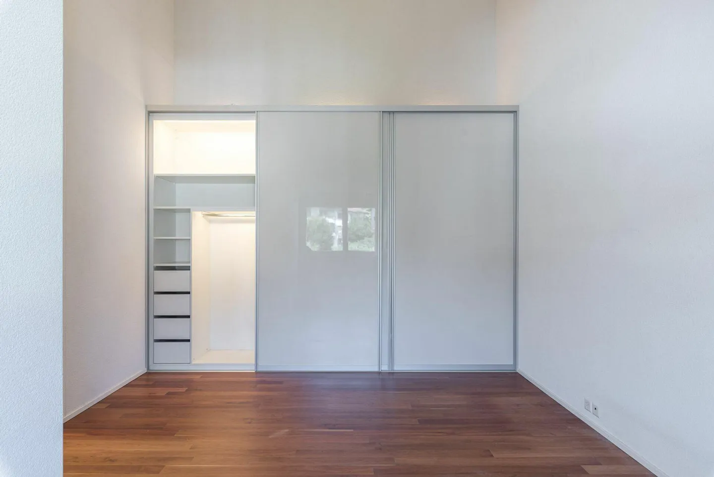 Grosszügige 4.5-Zimmer-Attika-Wohnung mit zwei Tiefgaragenplätzen, ... - Photo 12 of 23