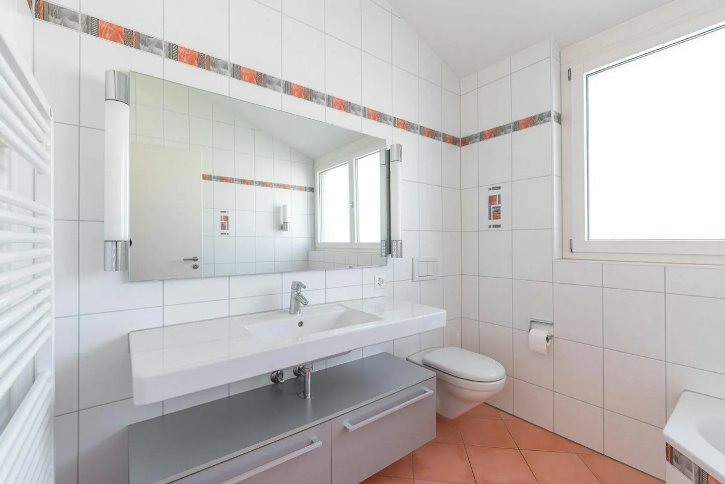 Grosszügige 4.5-Zimmer-Attika-Wohnung mit zwei Tiefgaragenplätzen, ... - Photo 18 of 23
