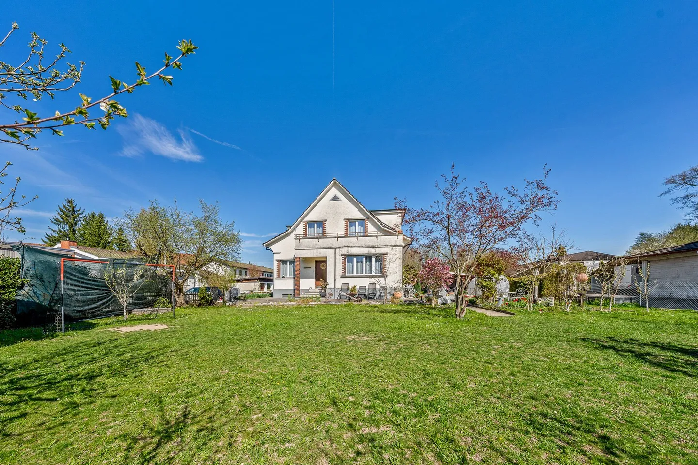 Spacious 4.5-room apartment on two floors with terrace and garden! - Photo 1 of 18