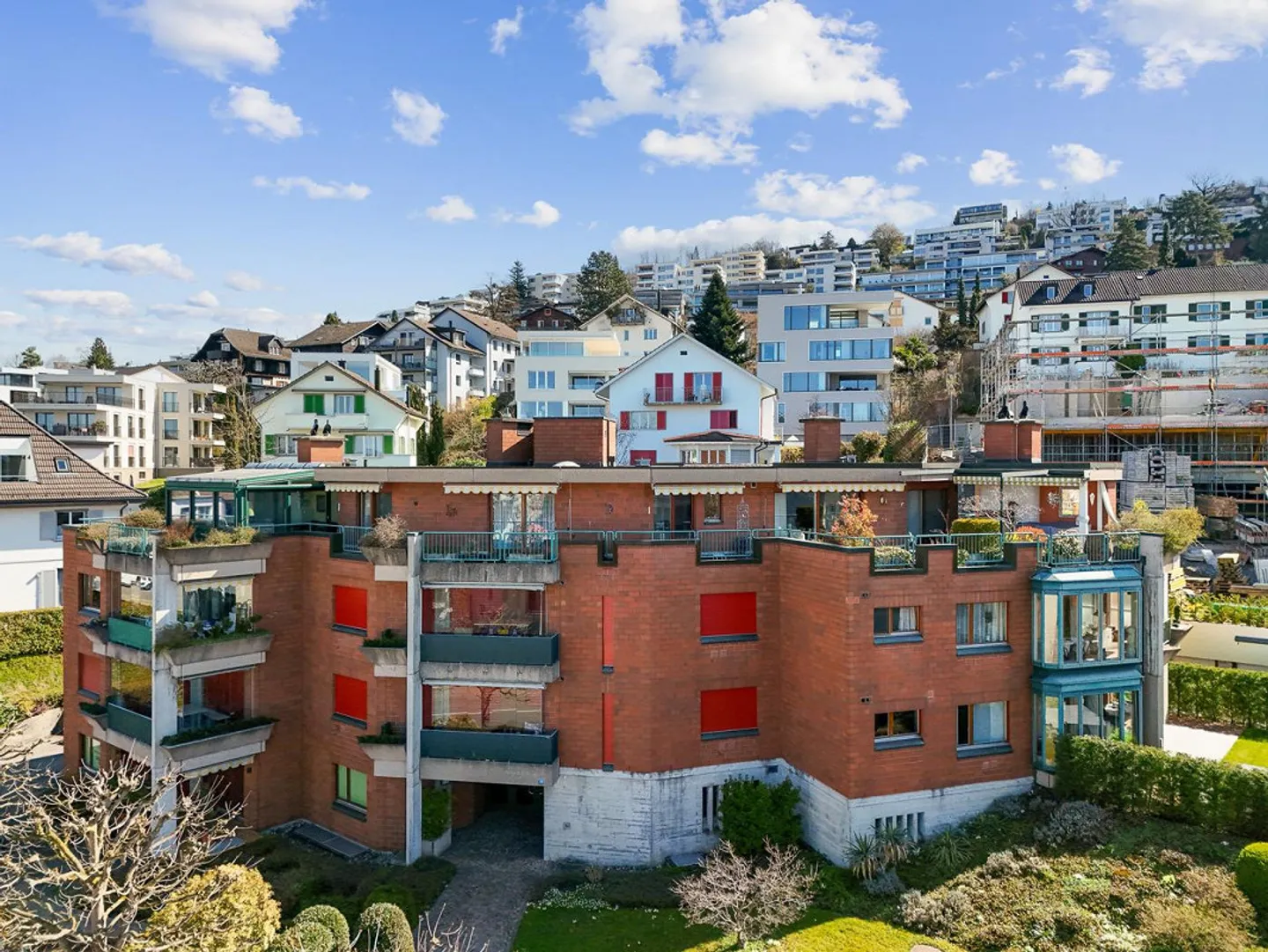 4.5 ROOM GROUND FLOOR APARTMENT WITH IN-LAW APARTMENT AND WELLNESS AREA - Photo 2 of 20