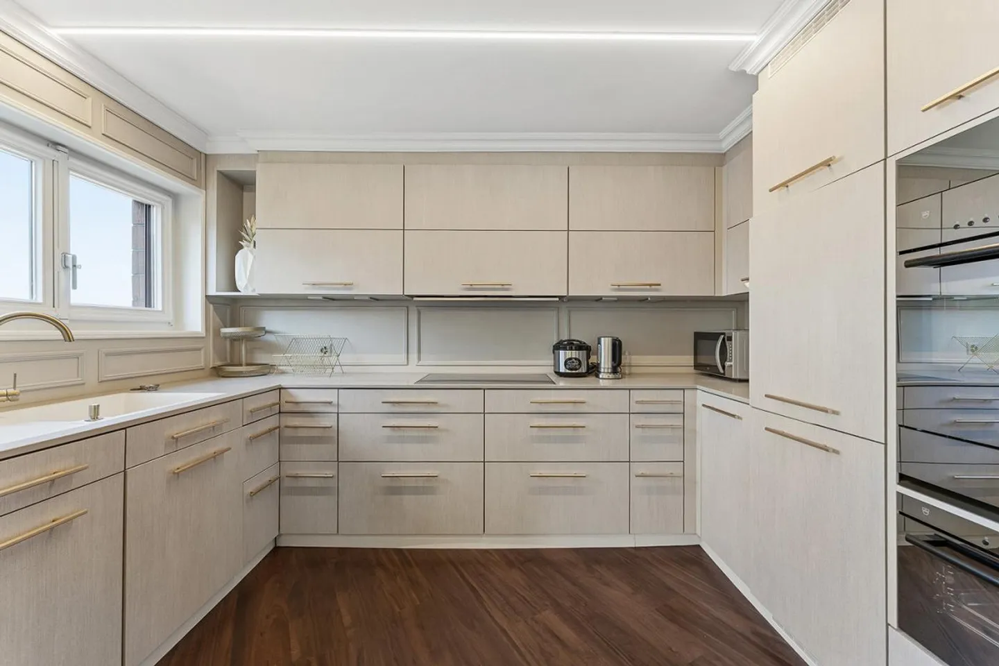 4.5 ROOM GROUND FLOOR APARTMENT WITH IN-LAW APARTMENT AND WELLNESS AREA - Photo 6 of 20