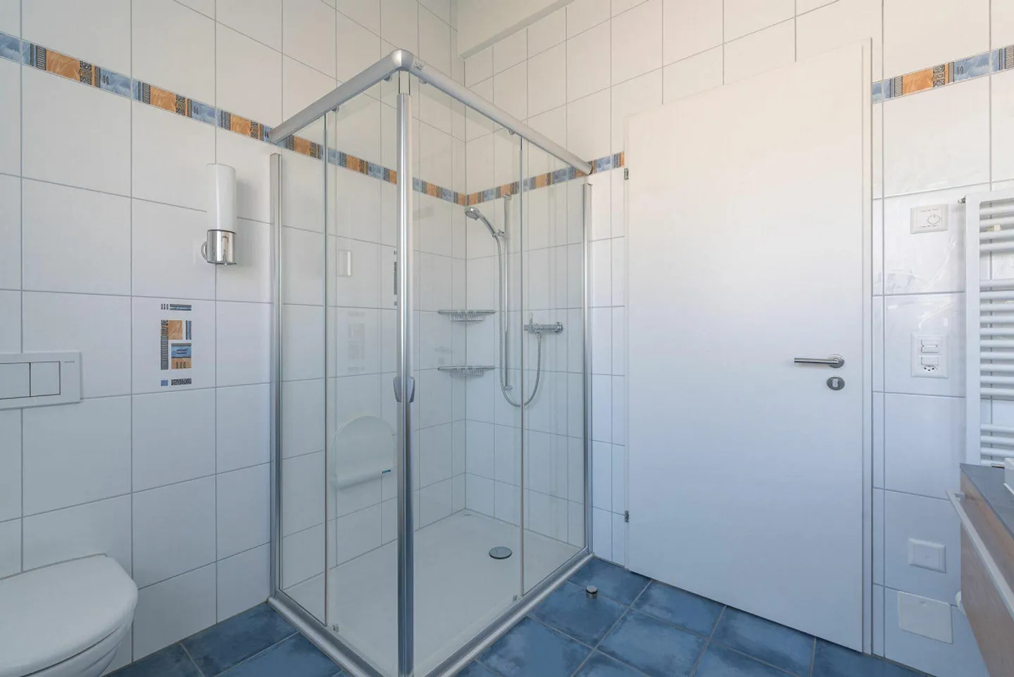 Grosszügige 4.5-Zimmer-Attika-Wohnung mit zwei Tiefgaragenplätzen, ... - Photo 15 of 23