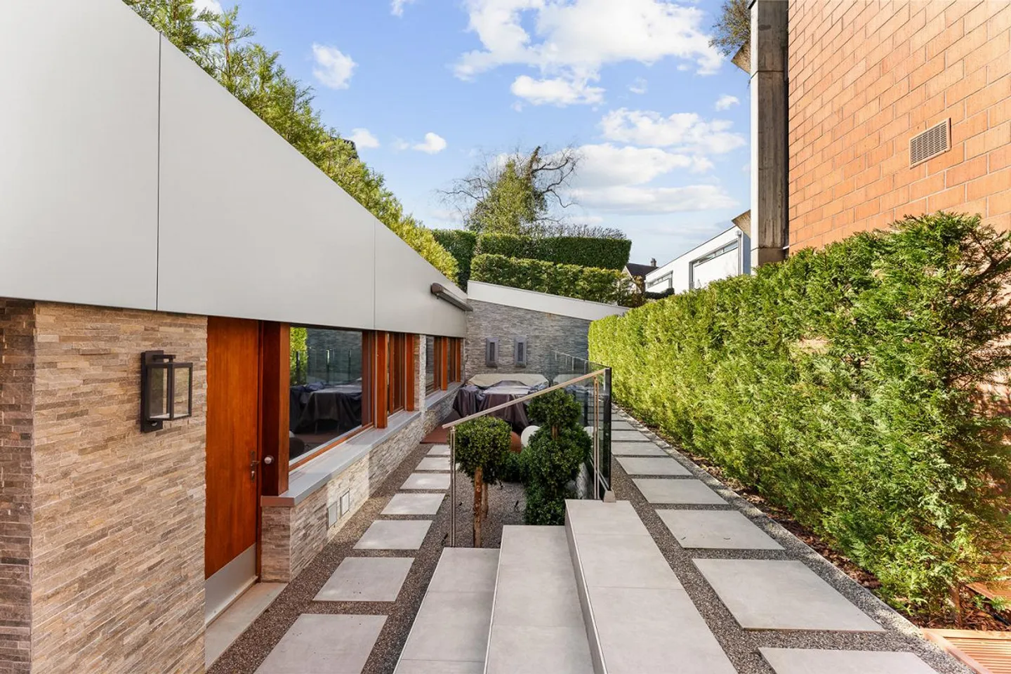 4.5 ROOM GROUND FLOOR APARTMENT WITH IN-LAW APARTMENT AND WELLNESS AREA - Photo 18 of 20