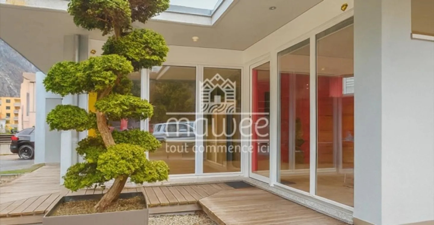 Mixed-use building for rent - Photo 6 of 7