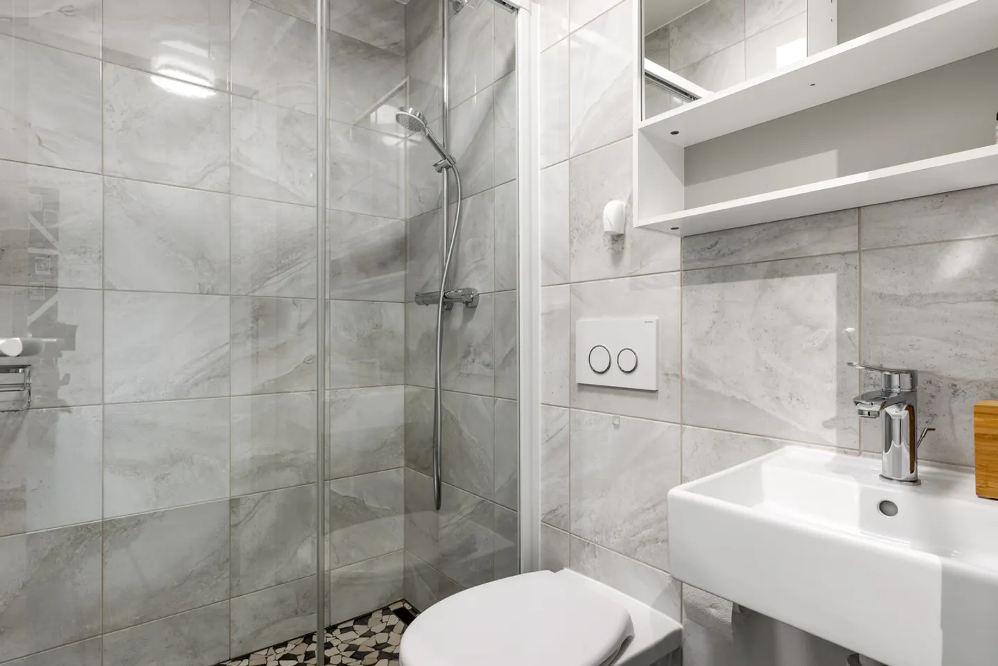 Contemporary Villa with Rental Income - Photo 16 of 31