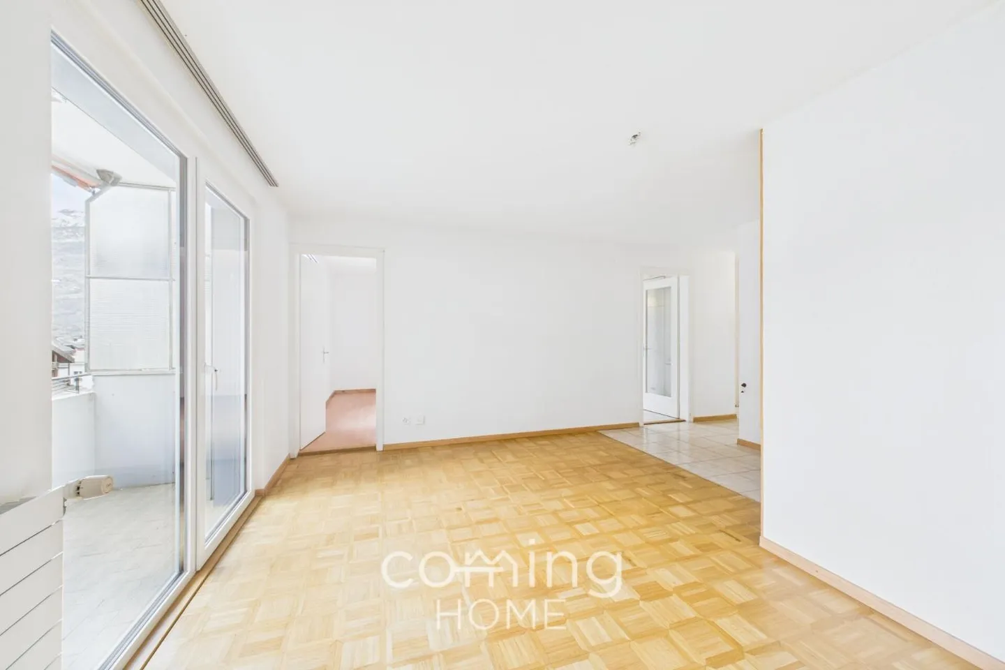 Appartement de location spacieux de 4,5 pièces à Visp - calme, ensoleillé et avec vue sur la montagne - Photo 4 sur 10