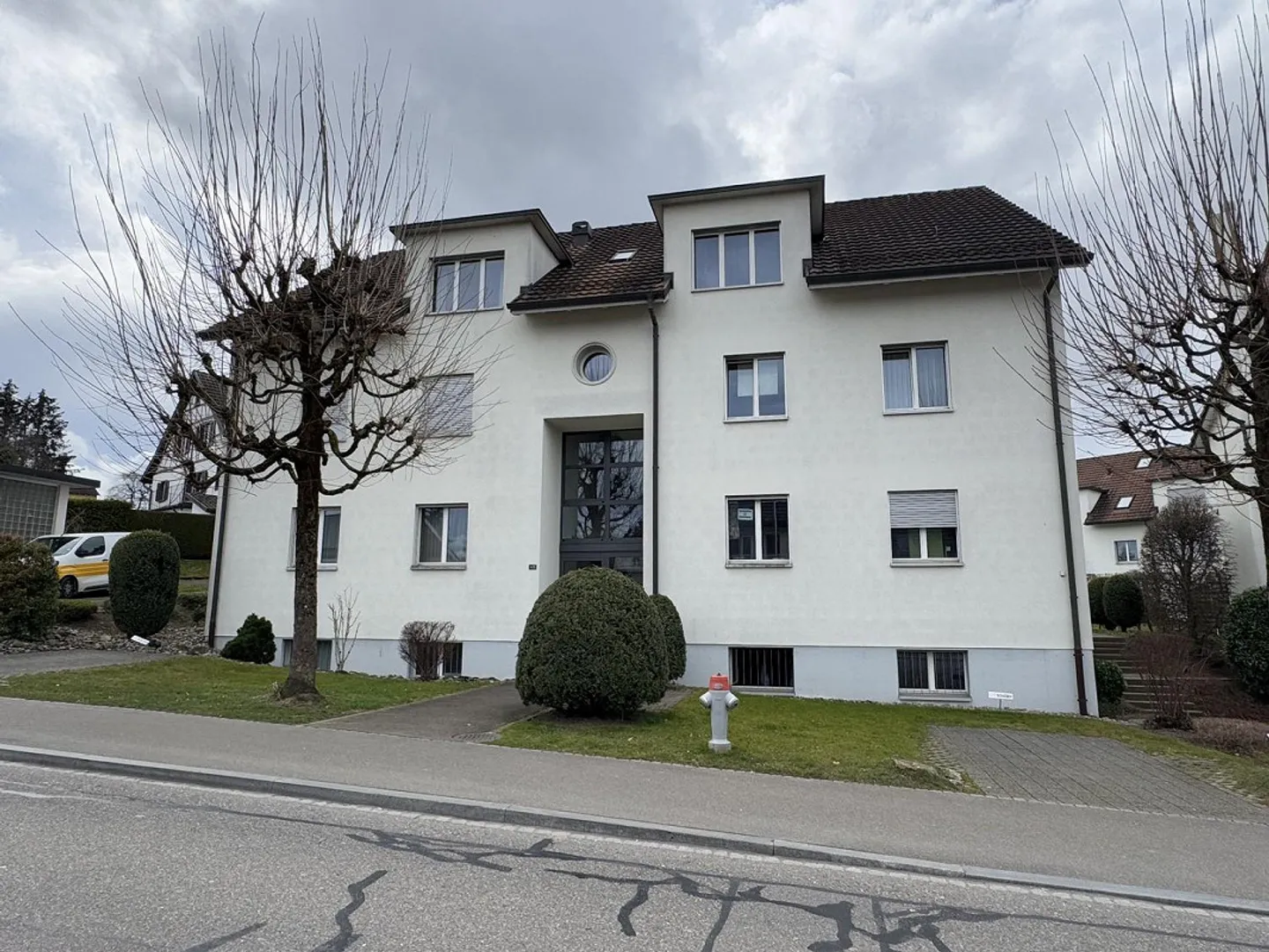 Accogliente appartamento di 3,5 stanze a Dübendorf - Foto 1 di 10