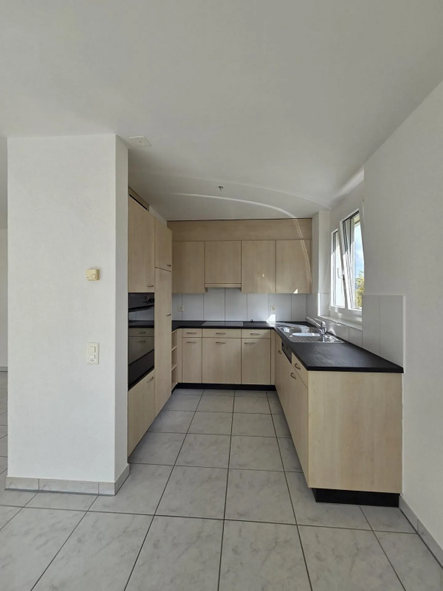 Accogliente appartamento di 3,5 stanze a Dübendorf - Foto 2 di 10