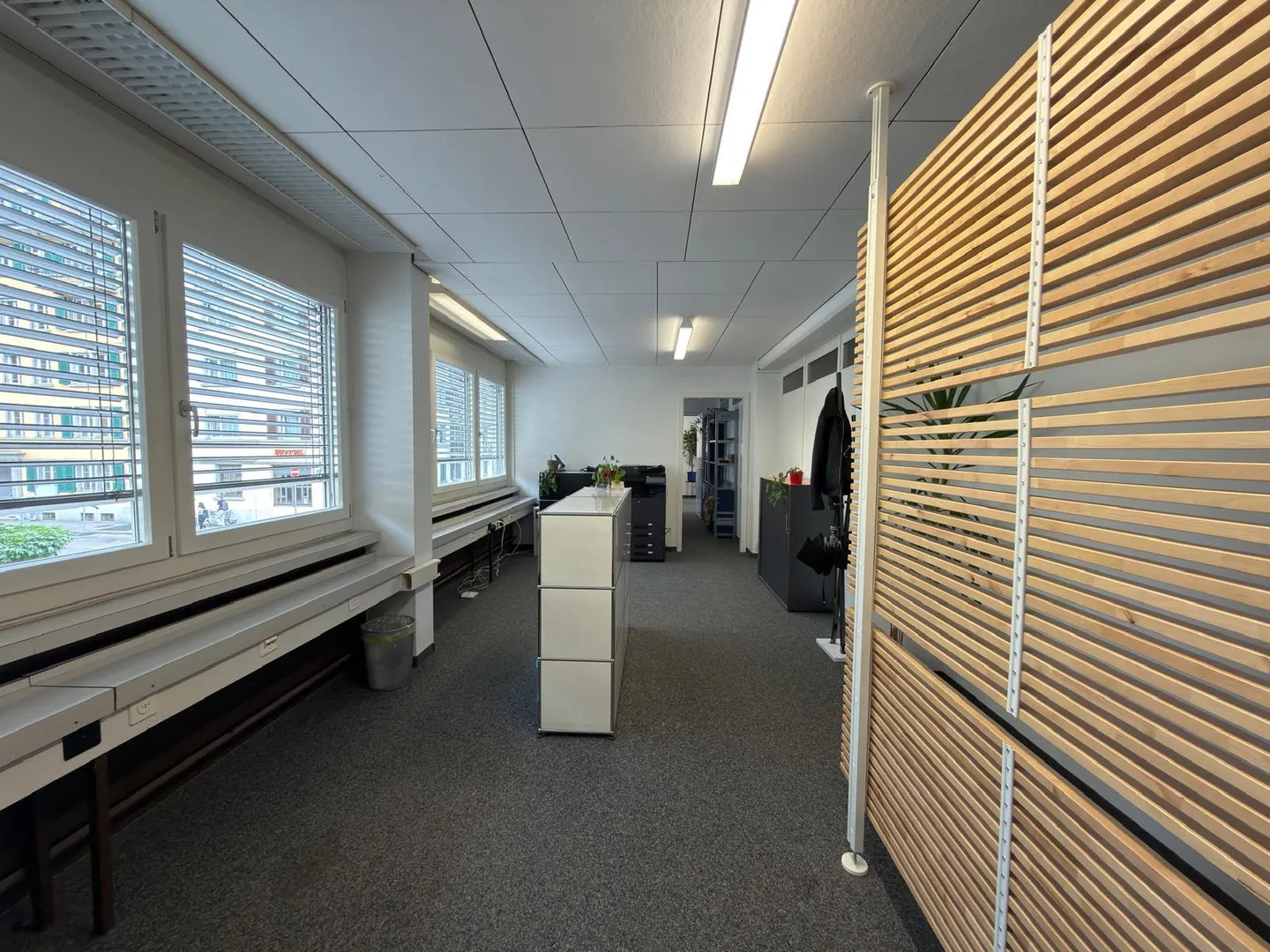 Espace commercial spacieux à Biel - Photo 7 sur 15