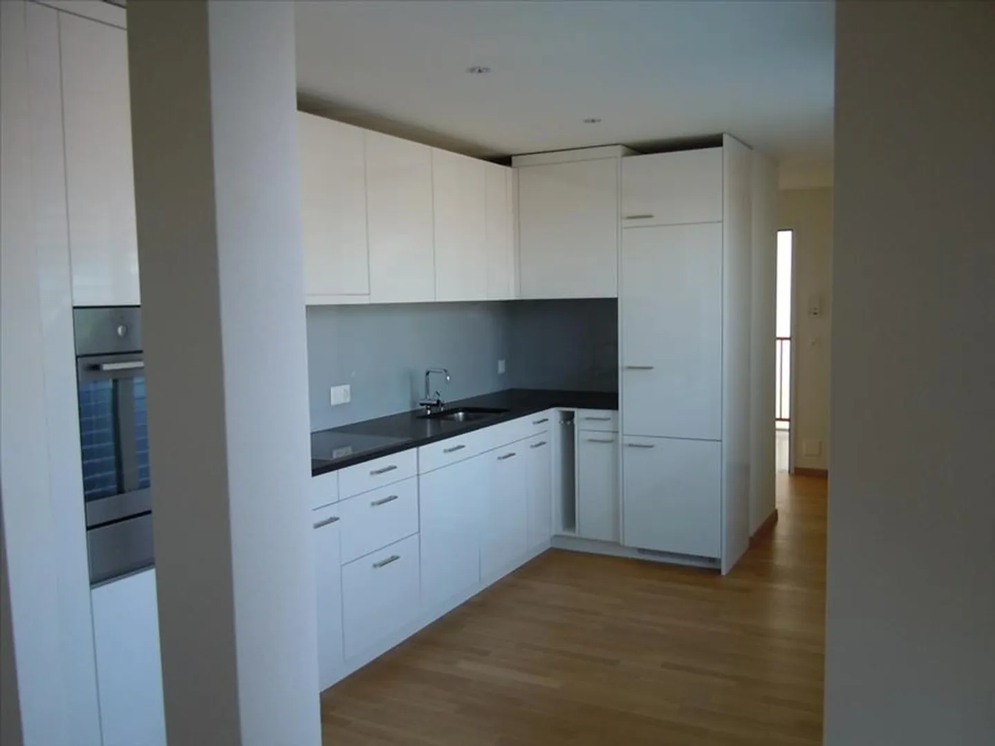 Moderno appartamento mansardato nel cuore di Weinfelden! - Foto 2 di 6