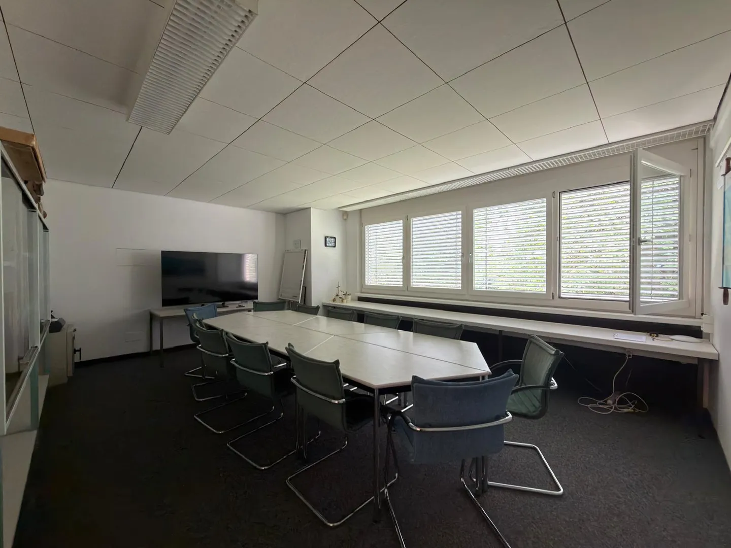 Espace commercial spacieux à Biel - Photo 1 sur 15