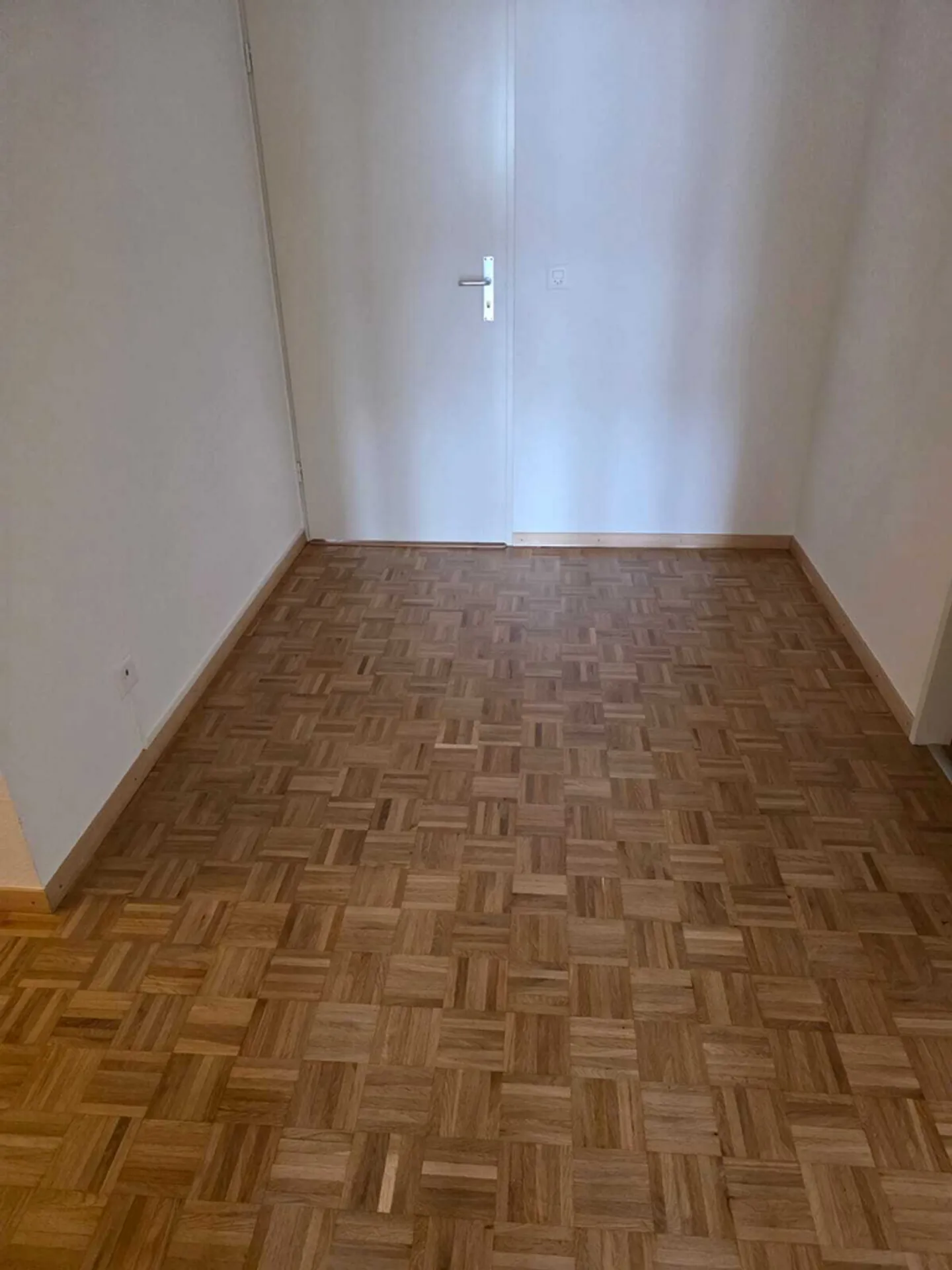 Carouge - 6 Chambres au 3ème Étage - Photo 3 sur 8