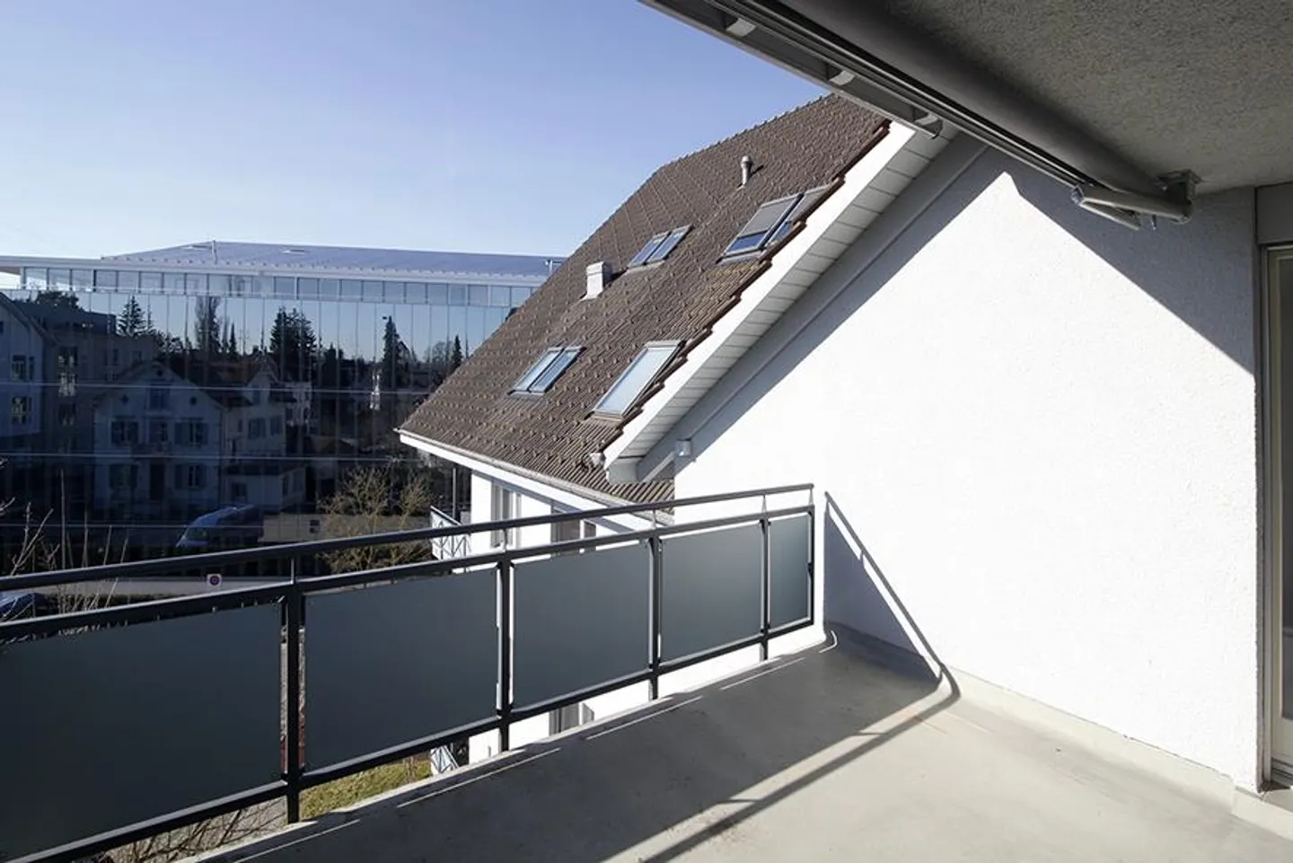 Moderno appartamento mansardato nel cuore di Weinfelden! - Foto 5 di 6