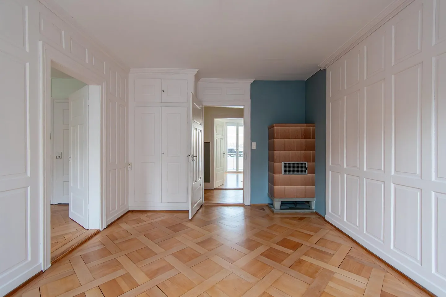 Attractive 5-room apartment with a lot of charm - Photo 2 of 13