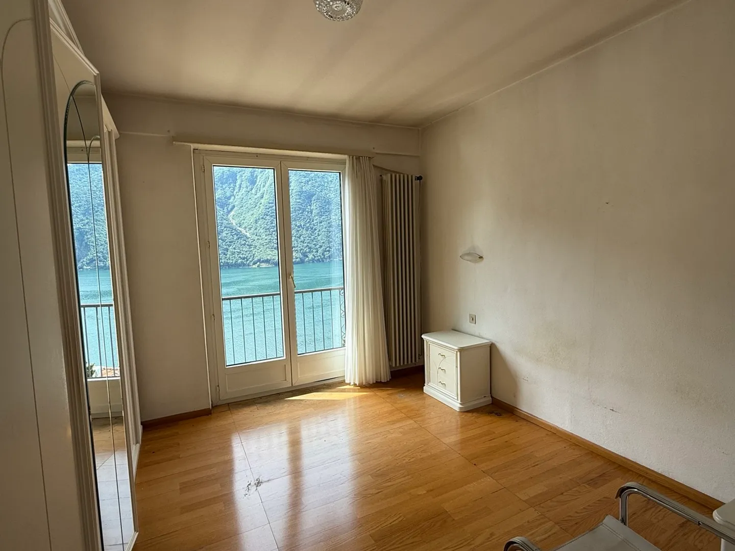 SINGLE-FAMILY HOUSE WITH MAGNIFICENT VIEW - Photo 9 of 10