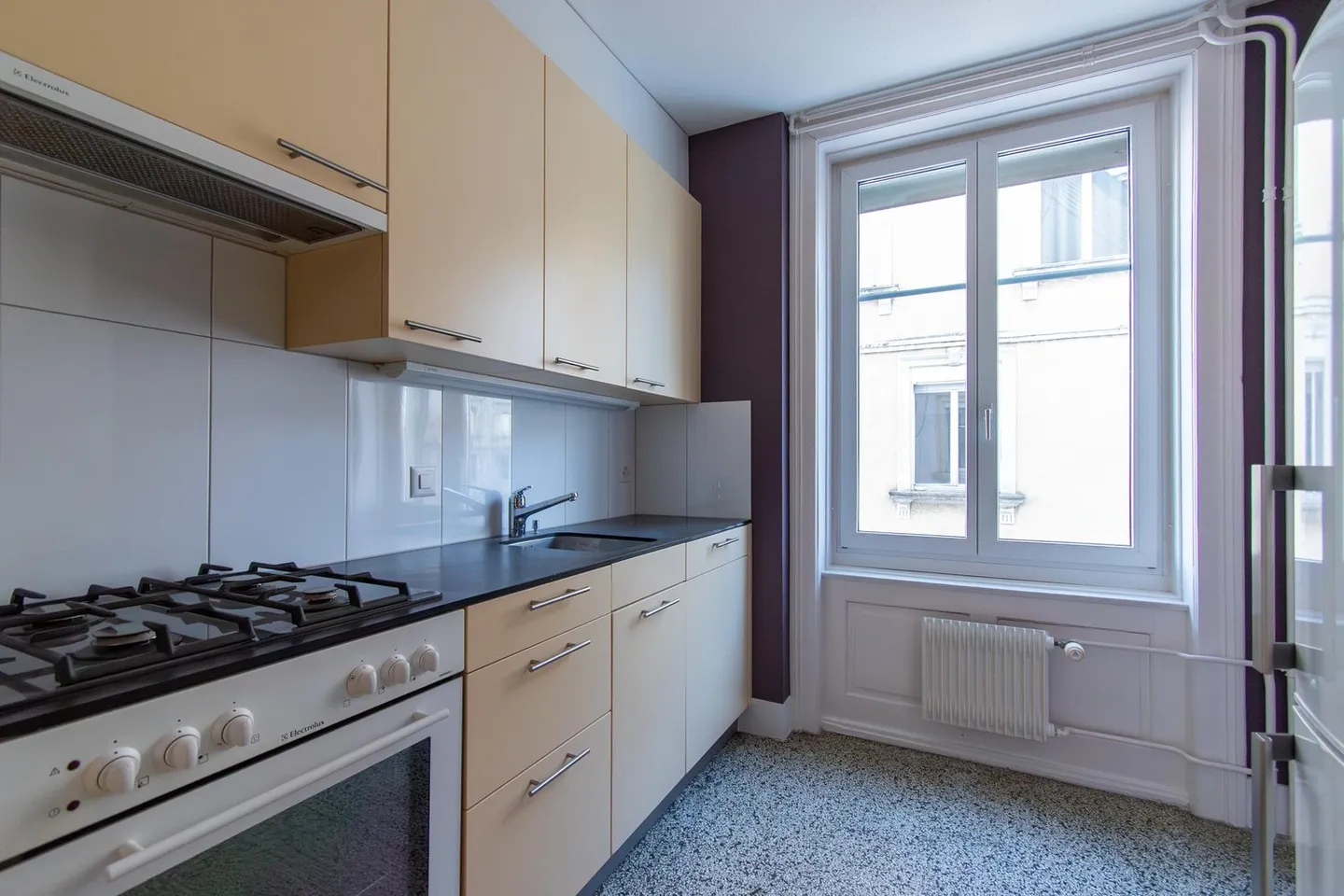 Attractive 5-room apartment with a lot of charm - Photo 4 of 13