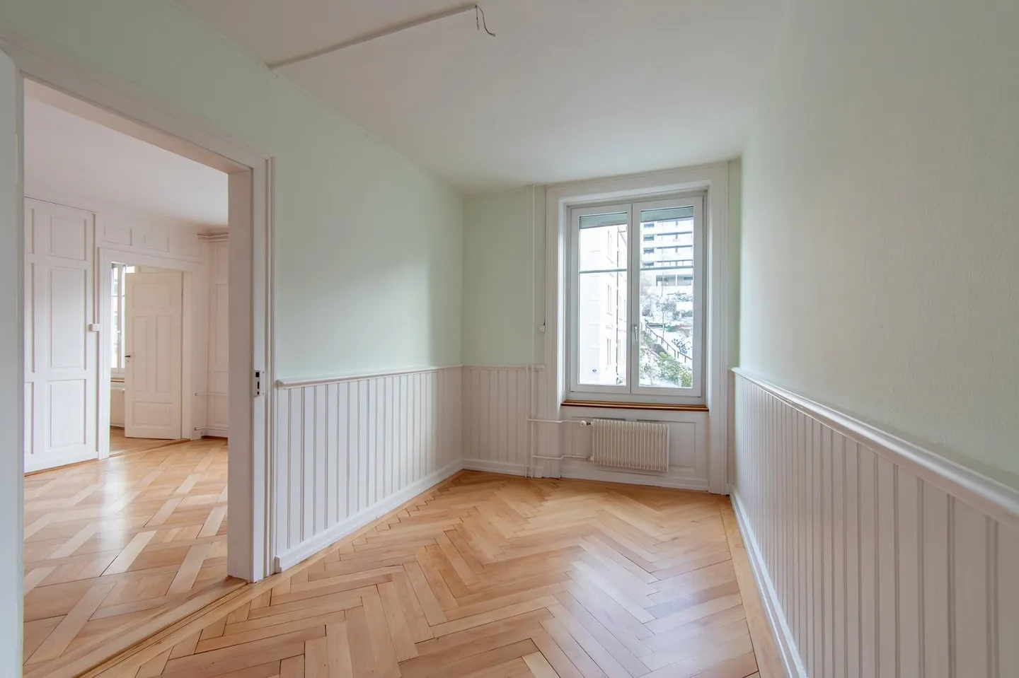 Attractive 5-room apartment with a lot of charm - Photo 7 of 13