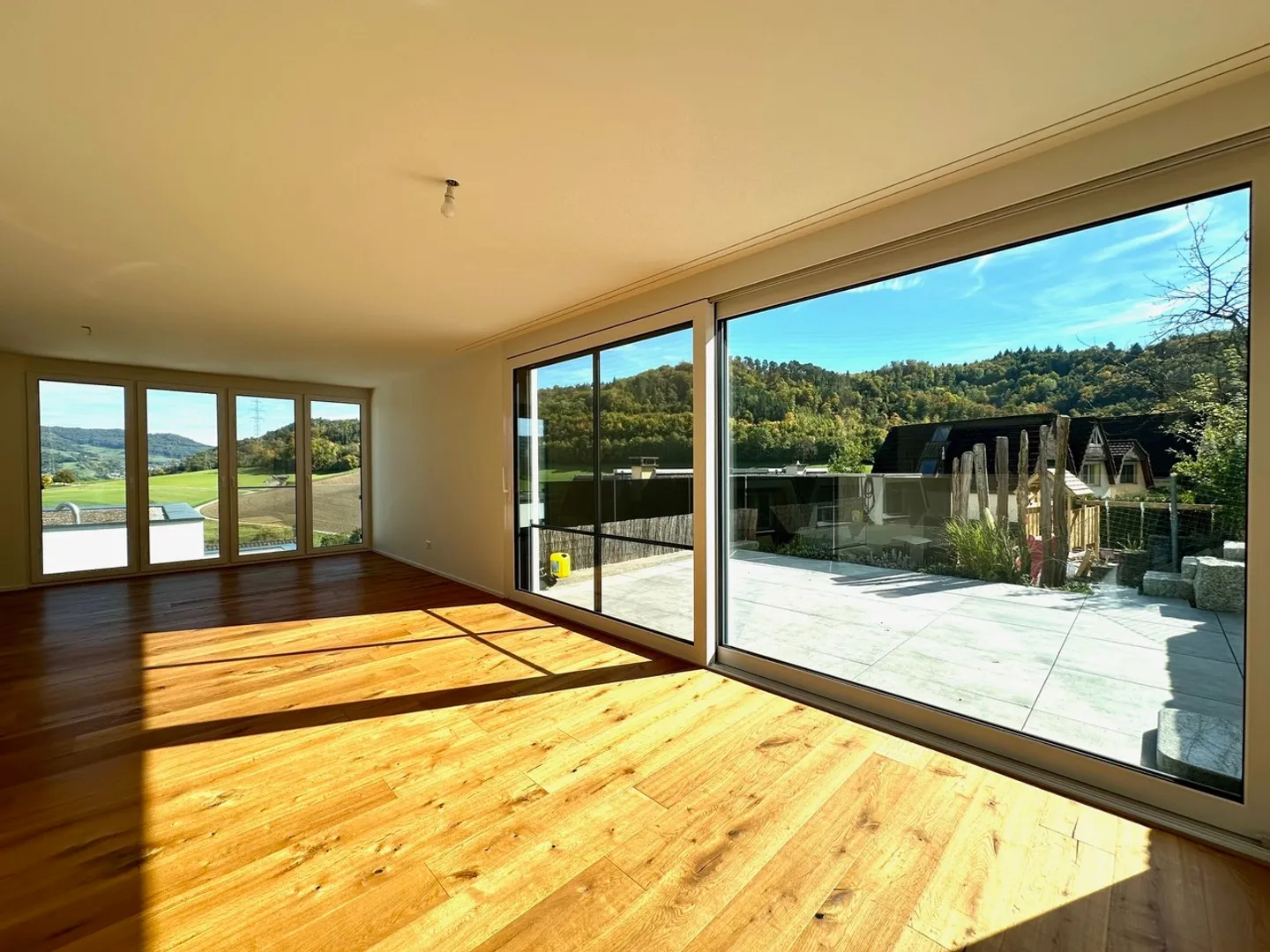 Modern family house with a separate apartment in a quiet location with a view - Photo 4 of 20