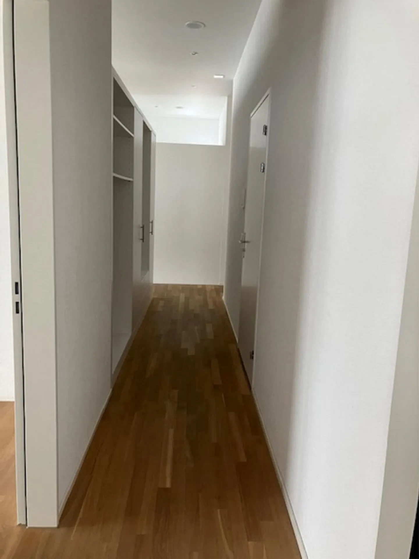 Appartamento moderno e bello di 4,5 stanze in una posizione soleggiata e centrale - Foto 9 di 10