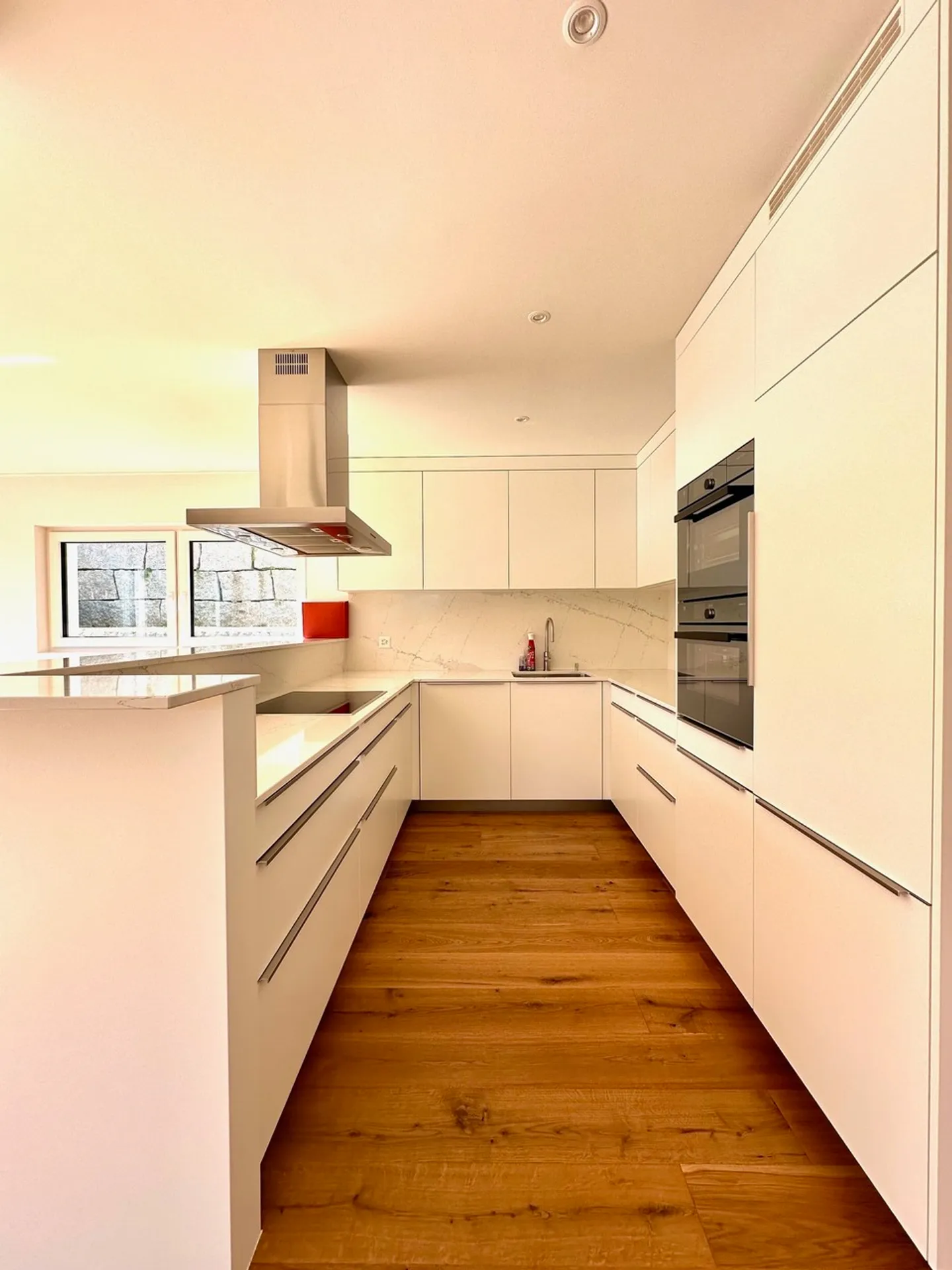 Modern family house with a separate apartment in a quiet location with a view - Photo 6 of 20