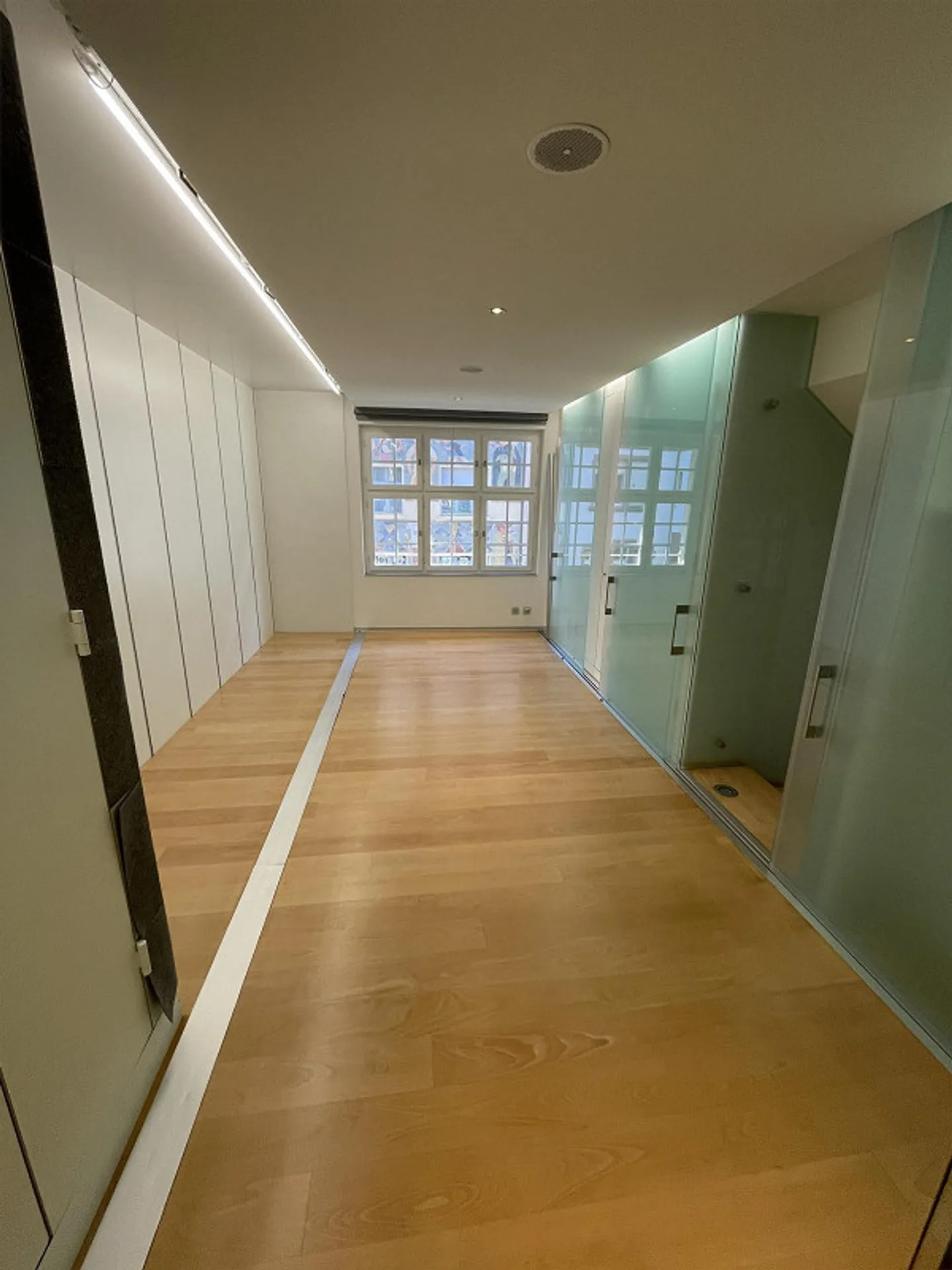 Moderne Büroräume - Foto 5 von 11