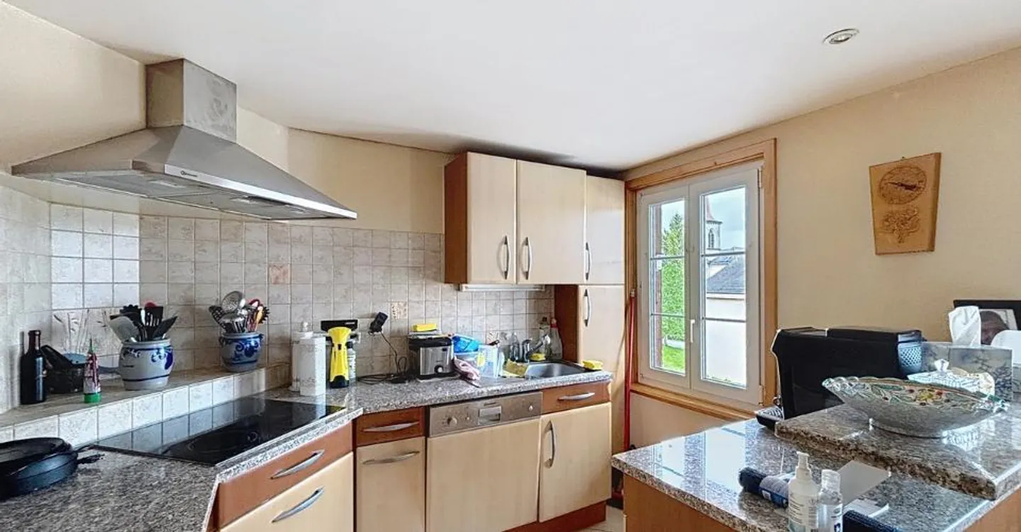 Charming semi-detached house with a lovely building plot - Photo 5 of 11