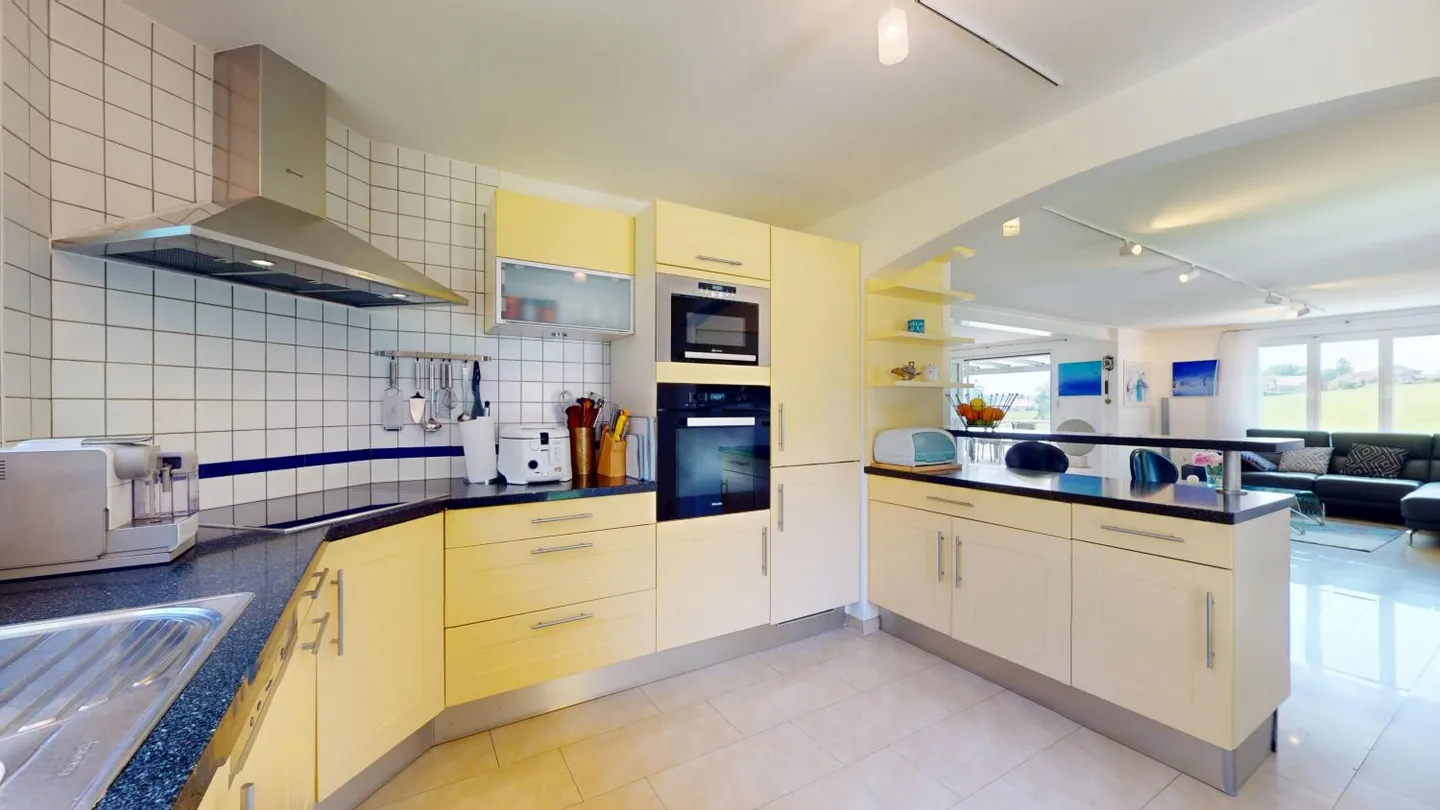 Eine seltene Villa auf dem Land, mit Platz für große Ideen - Foto 11 von 19