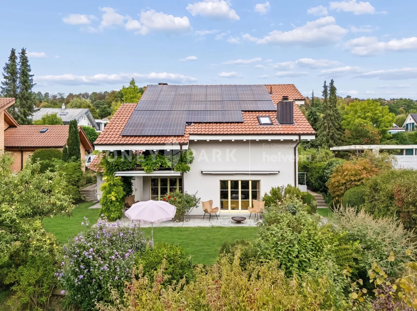 Moderne Familienhaus mit Aussicht - Foto 1 von 16