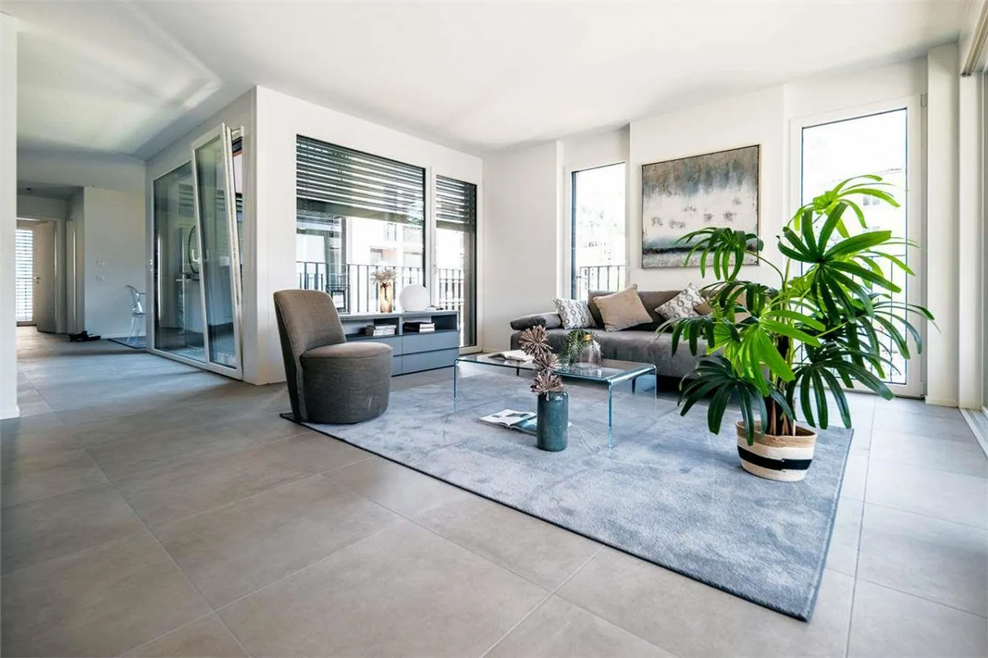 Nuovo appartamento 4.5 locali con balcone - Foto 1 di 13