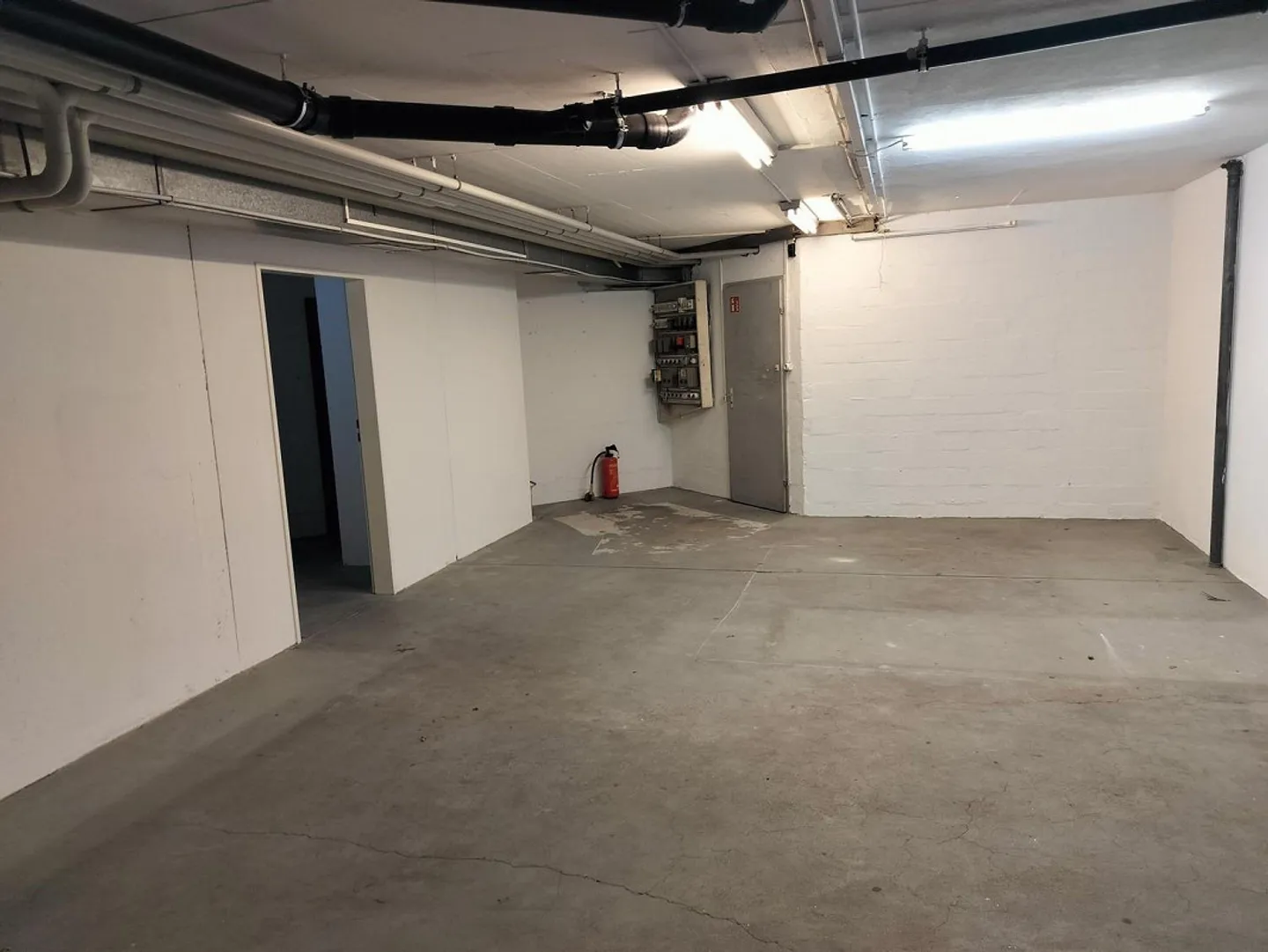 Salle de stockage avec rampe d'accès à louer - Photo 4 sur 12