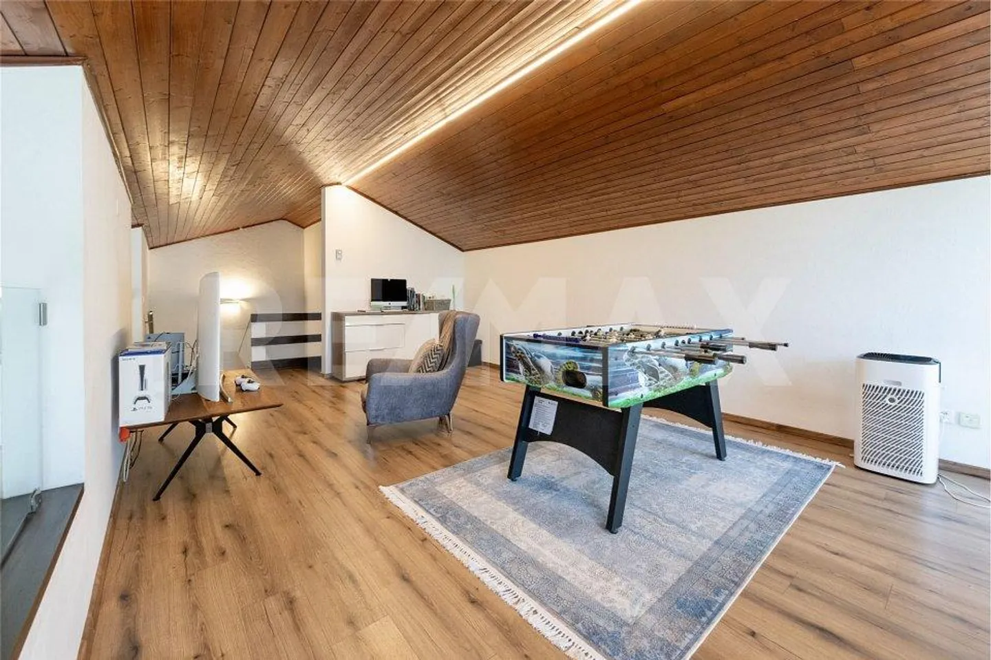 Ideales Haus zum Wohnen oder Investieren - Foto 12 von 13