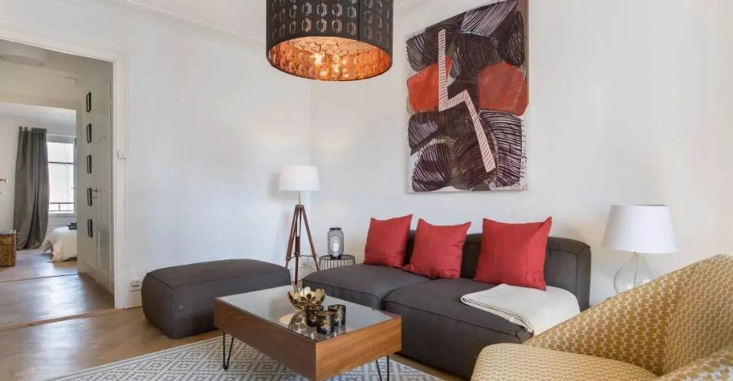 Incantevole appartamento con una camera da letto e balcone nel vivace Charmilles, Ginevra - Foto 2 di 7