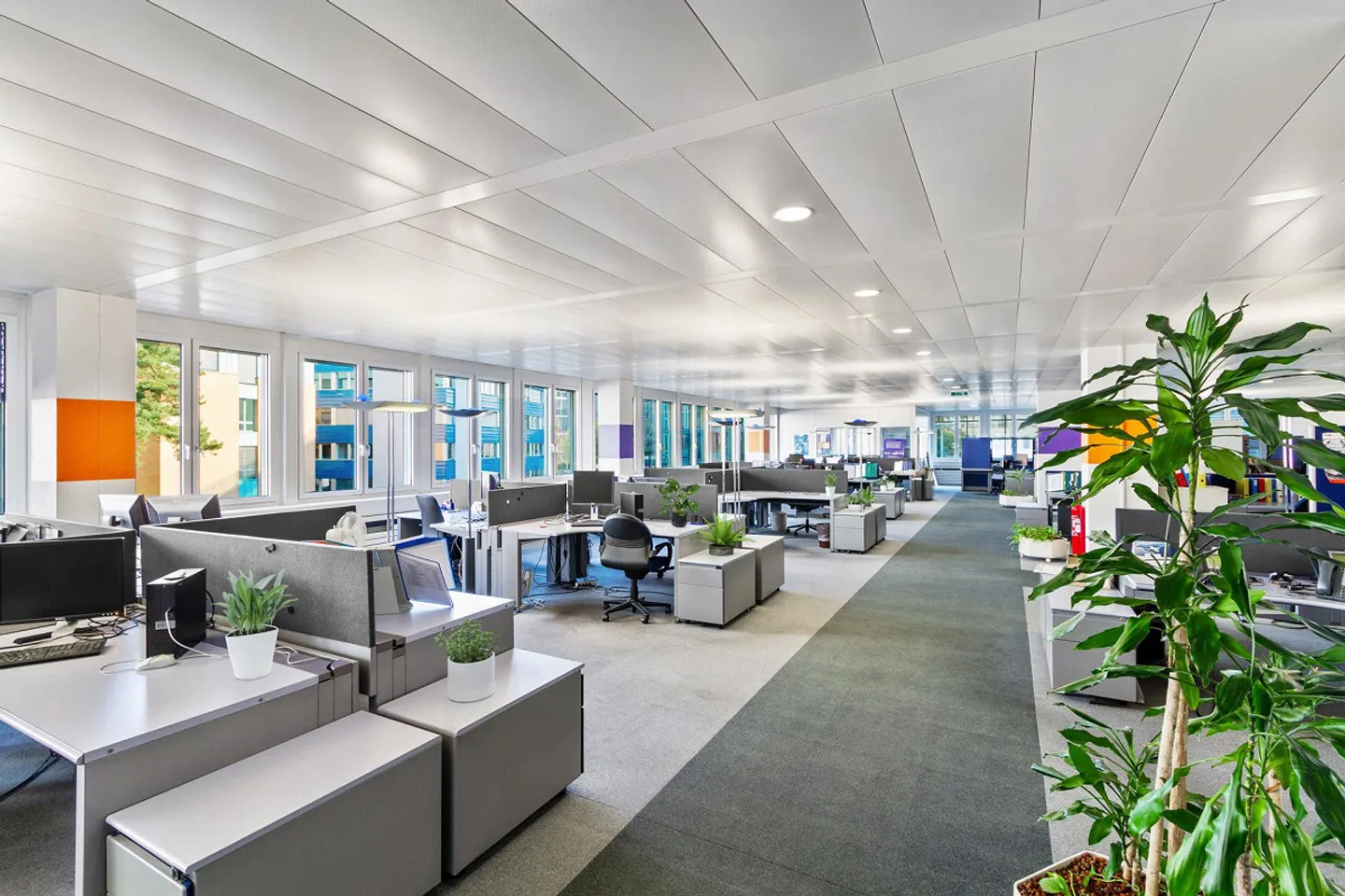 Bureaux modernes près de la gare de Glattbrugg - Photo 3 sur 13