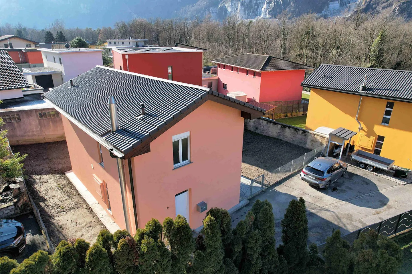 Completely renovated house with beautiful flat garden - Photo 3 of 16