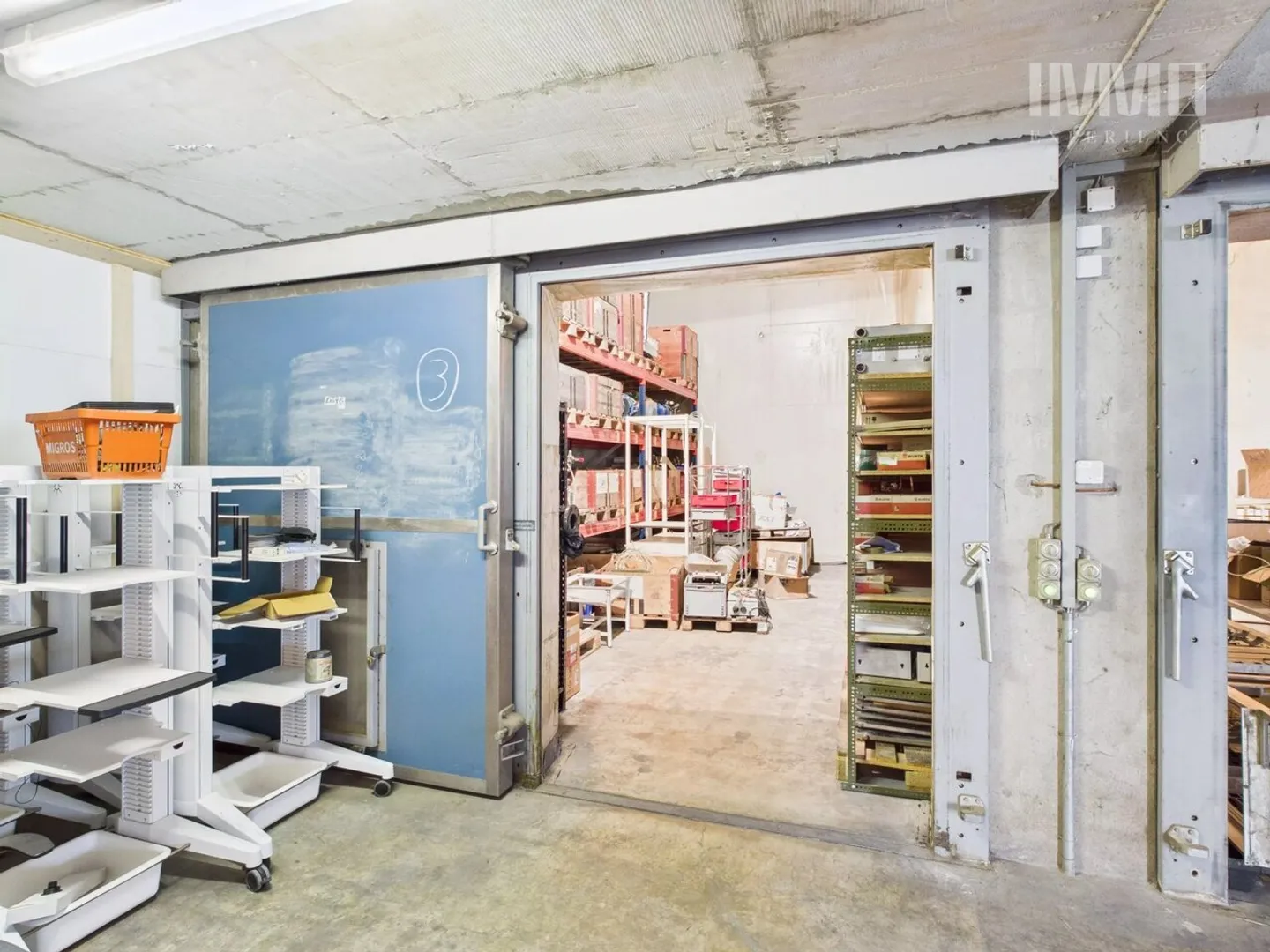 Magazzino con camere frigorifere e due studi - Foto 6 di 13