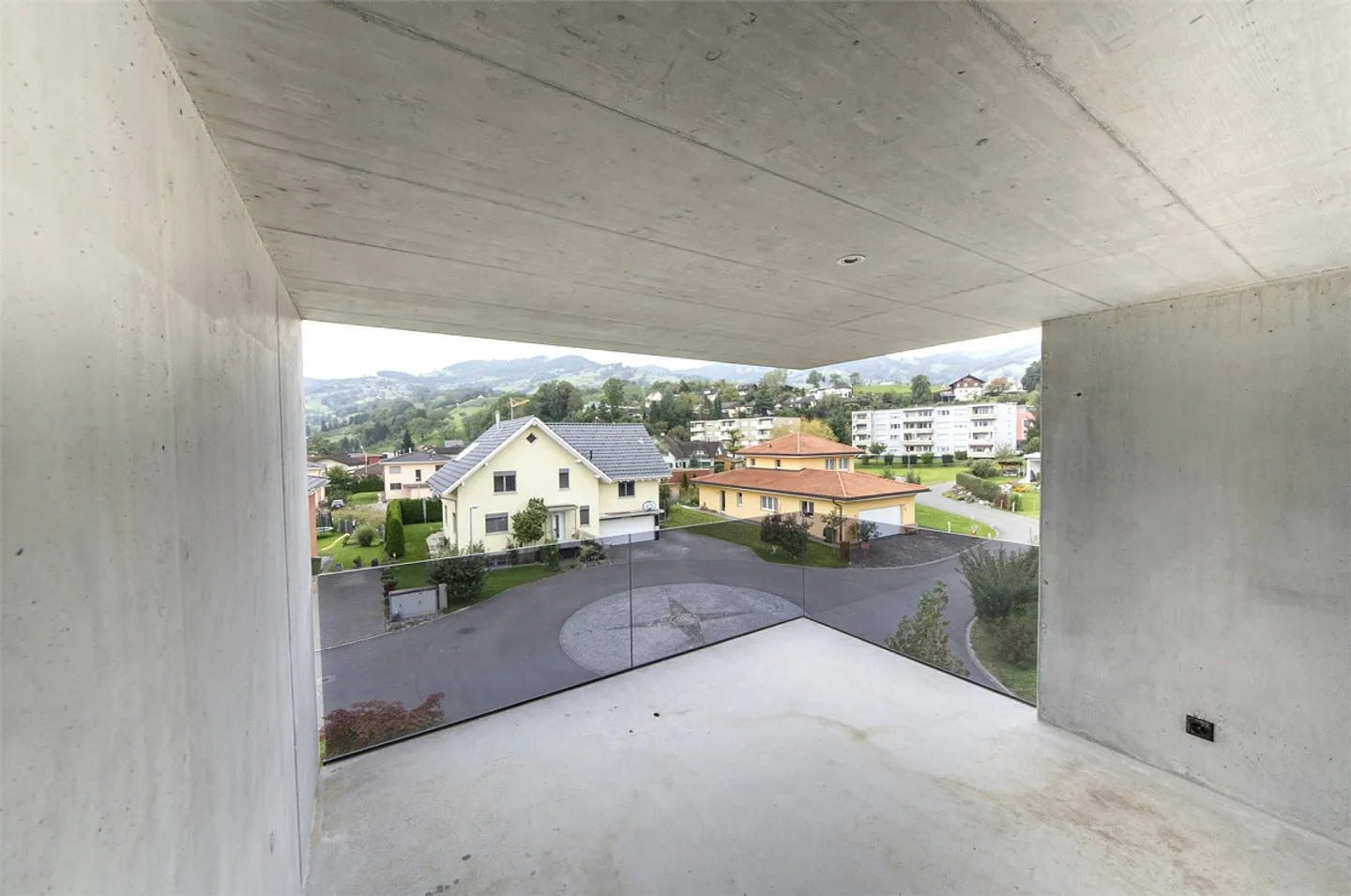 Modern Maisonette Apartment with Dream View - Photo 9 of 12
