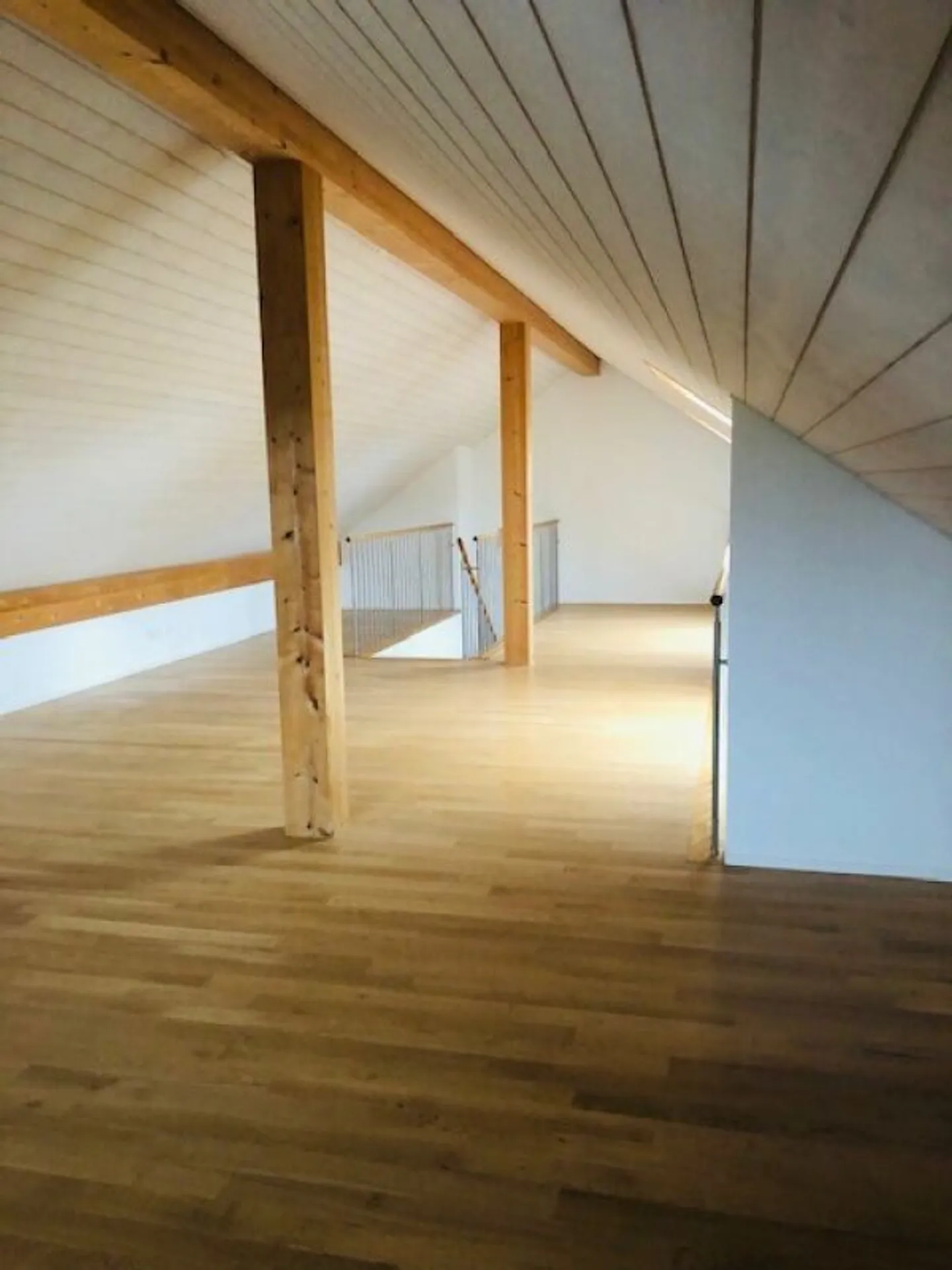 Appartement de 4.5 pièces de 156m2 avec galerie, comme neuf et spacieux - Photo 12 sur 21