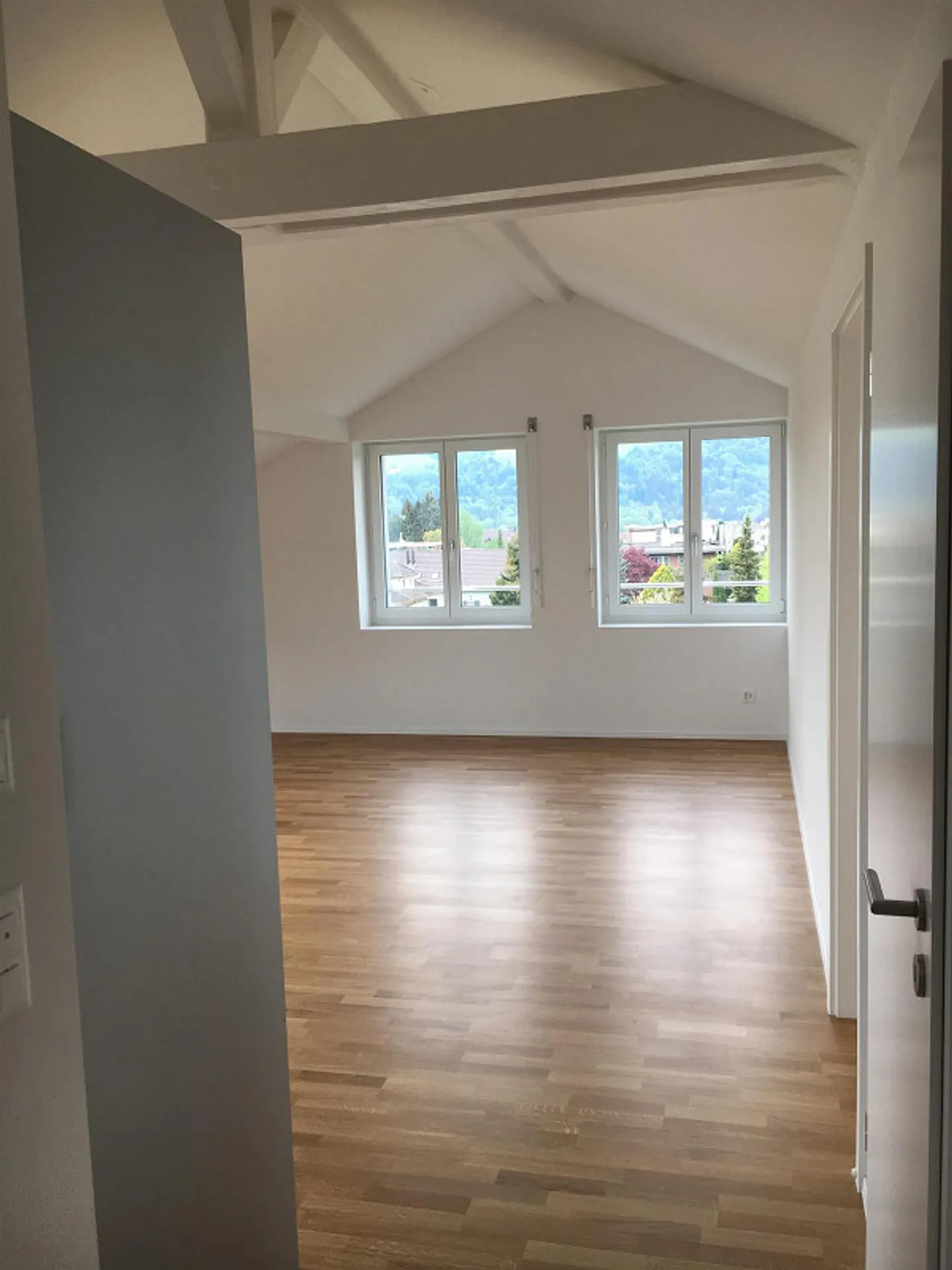 Helle 2-Zimmerdachwohnung mit wunderschöner Weitsicht - Foto 7 von 19