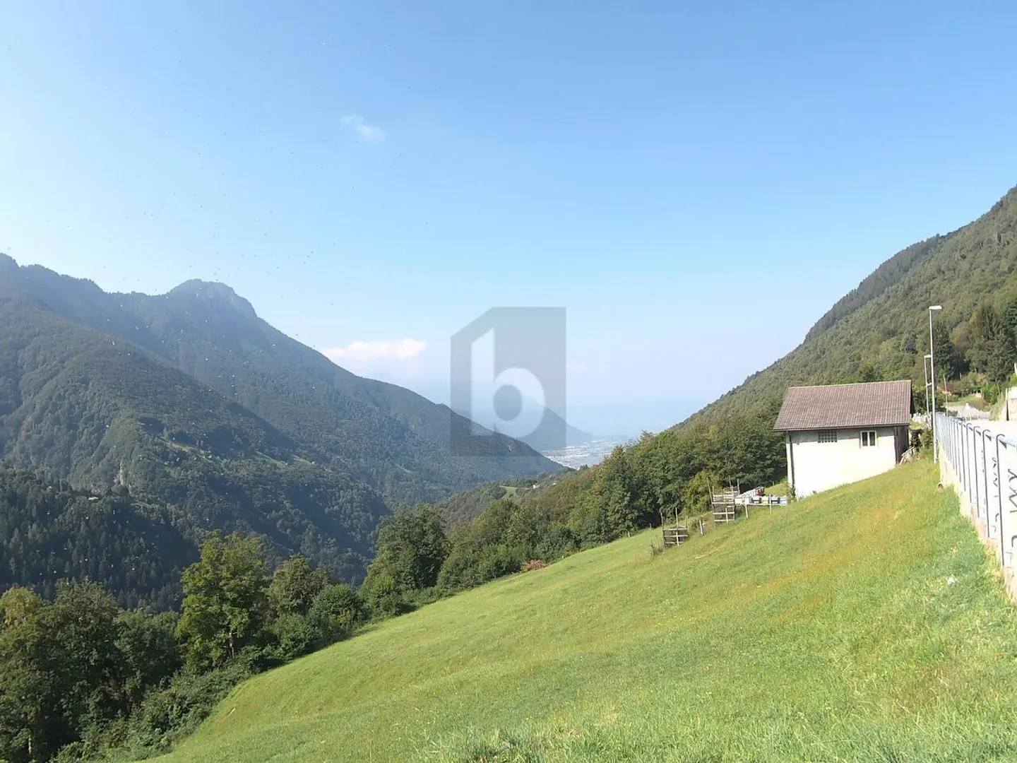 Charmantes Chalet in Cerentino - Foto 2 von 6