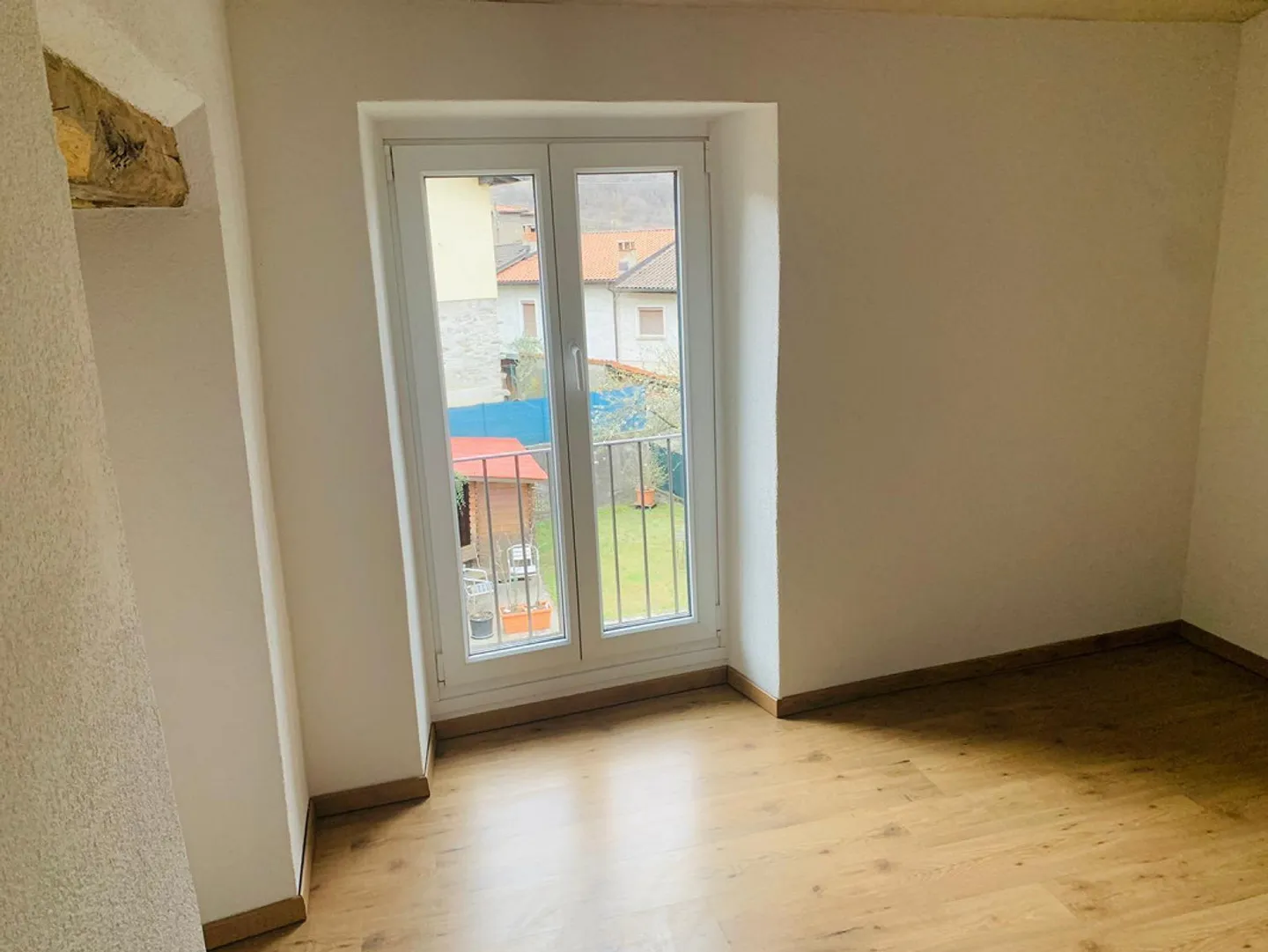 3 Camere ristrutturate con vista a Sonvico - Foto 3 di 12