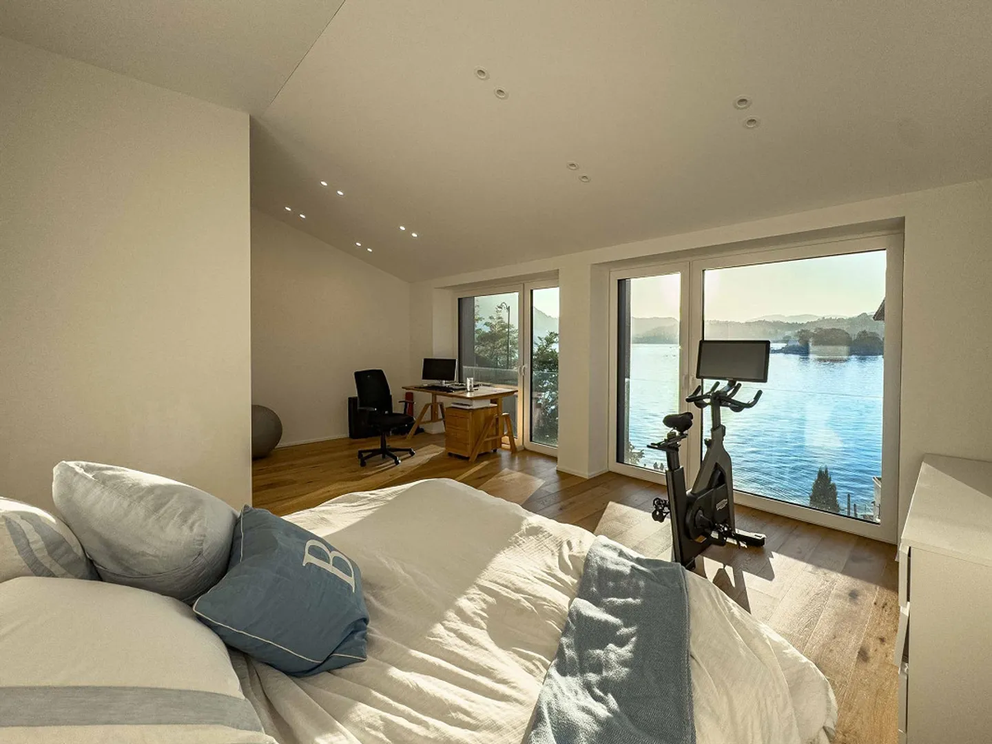 Designvilla mit atemberaubendem Seeblick in Castagnola - Foto 4 von 9