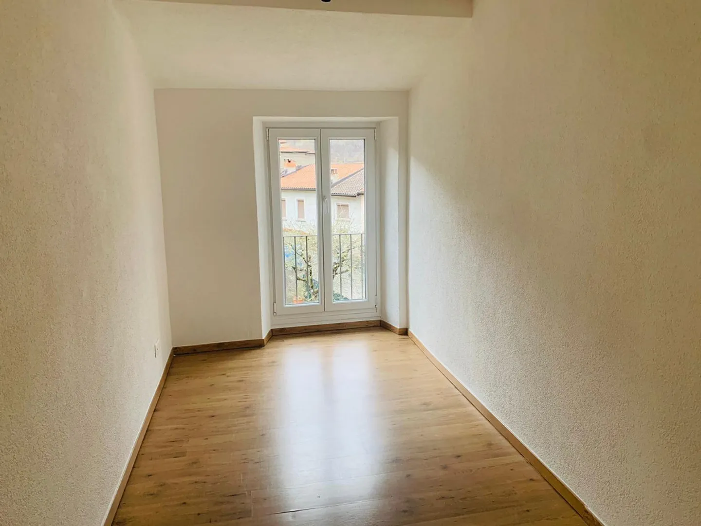 3 Camere ristrutturate con vista a Sonvico - Foto 10 di 12