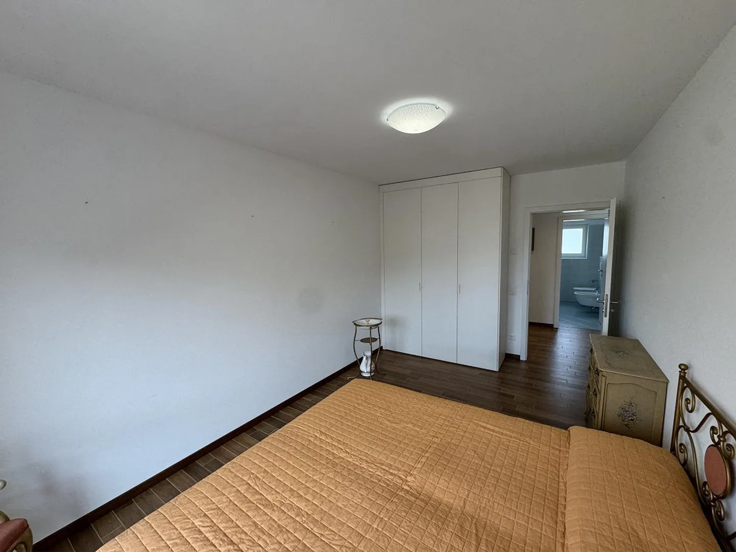 Caslano – Top floor with view and double terraces, a stone's throw from the lake - Photo 11 of 28