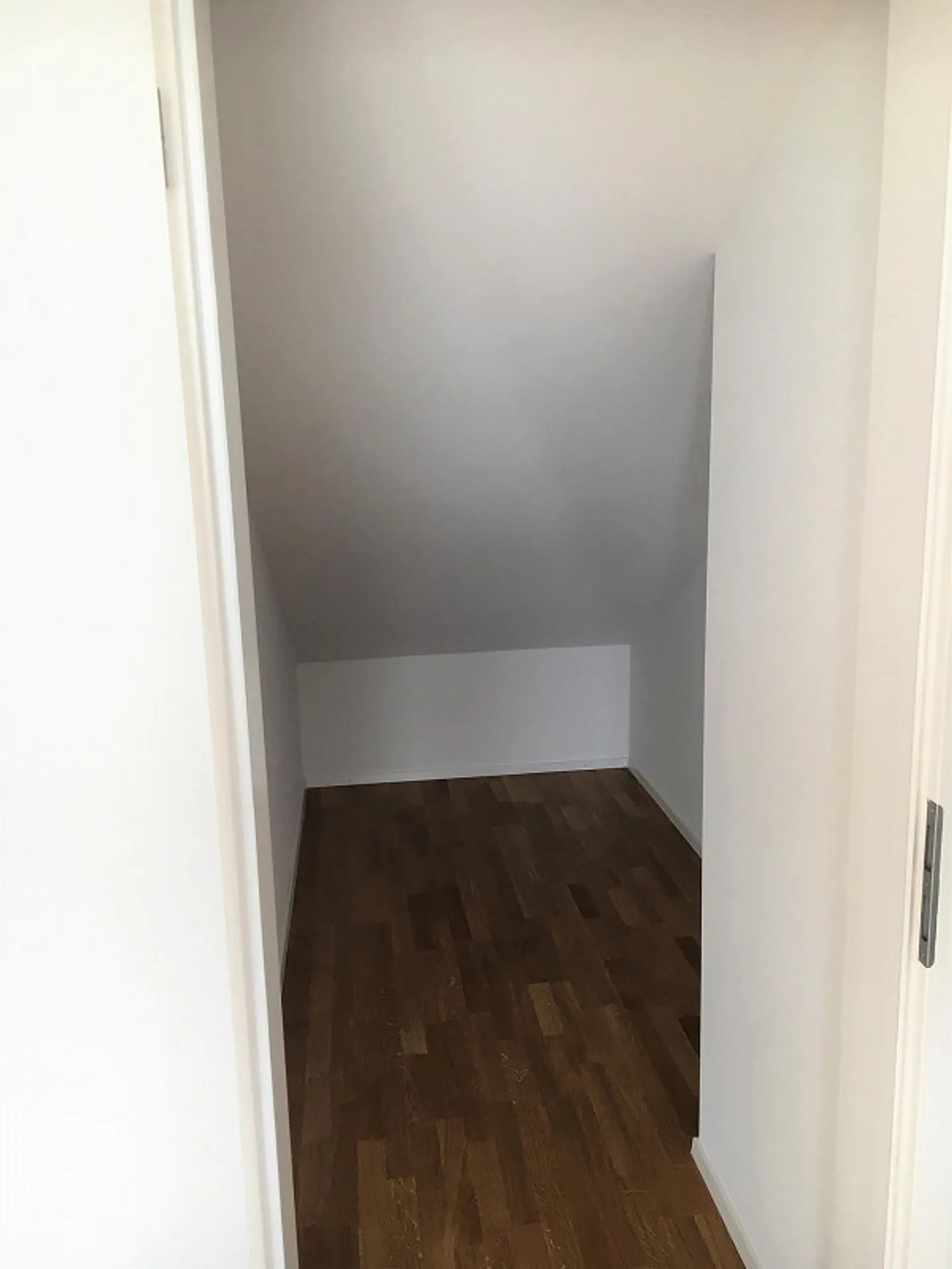 Helle 2-Zimmerdachwohnung mit wunderschöner Weitsicht - Foto 13 von 19