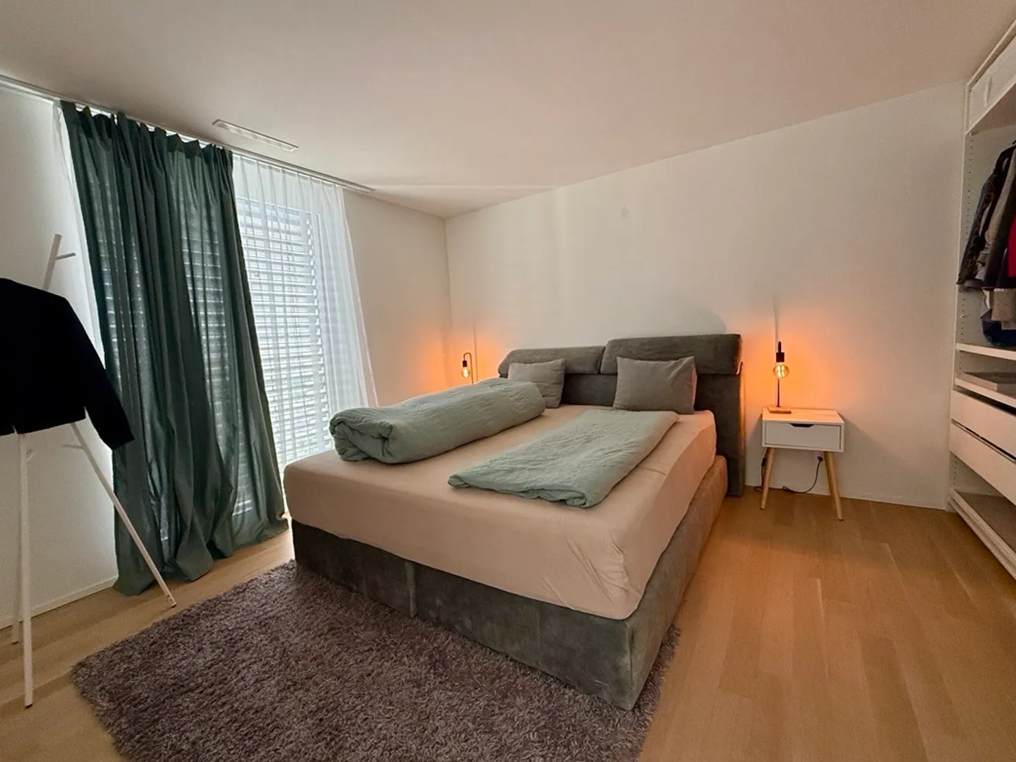Appartamento moderno con balcone - Foto 4 di 8